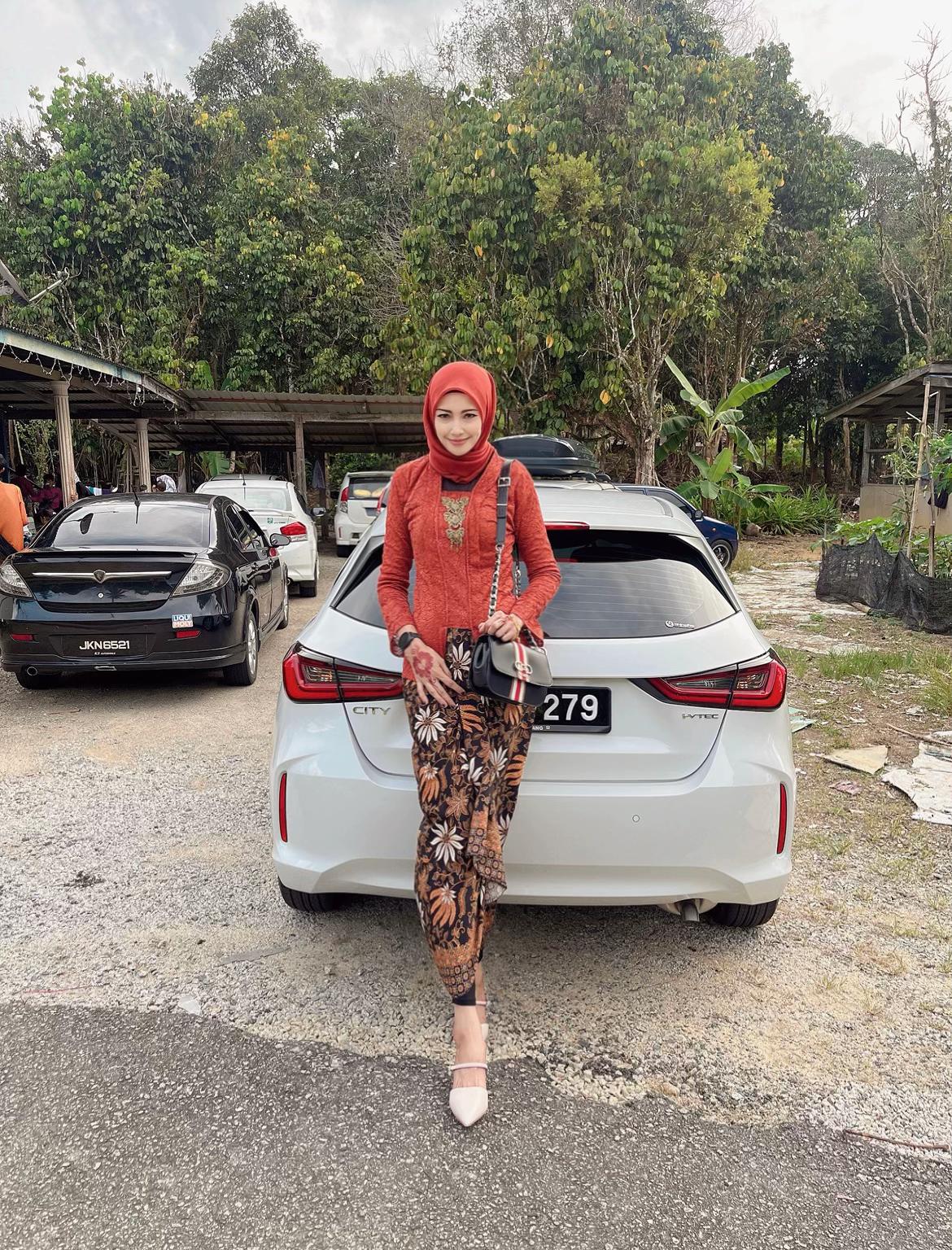 @Azreen❤️🔥