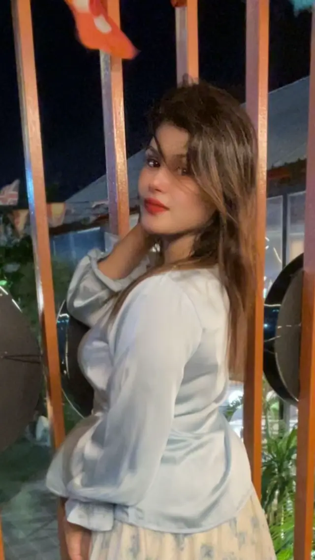 @Hira_10
