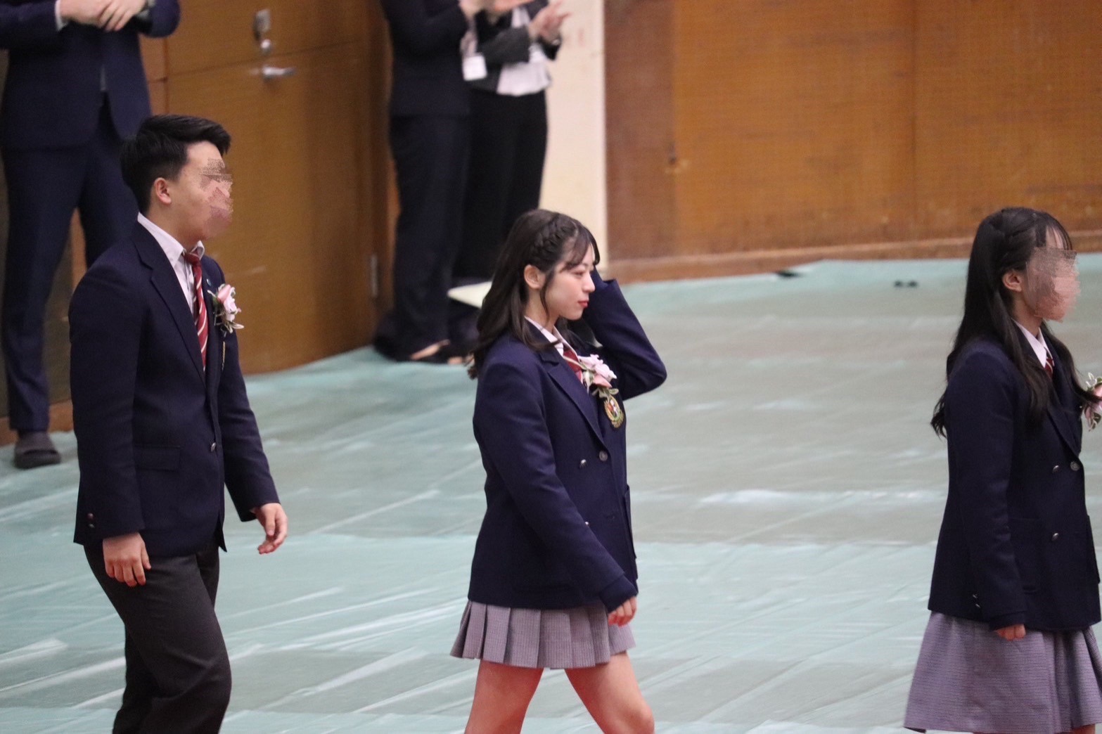 @りりあ