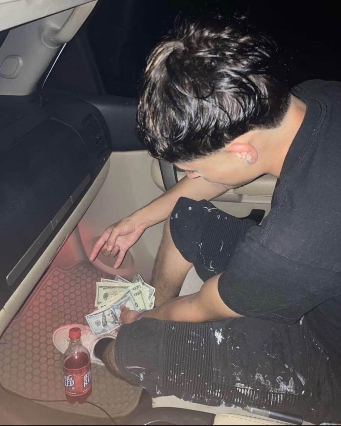 @JR4o9