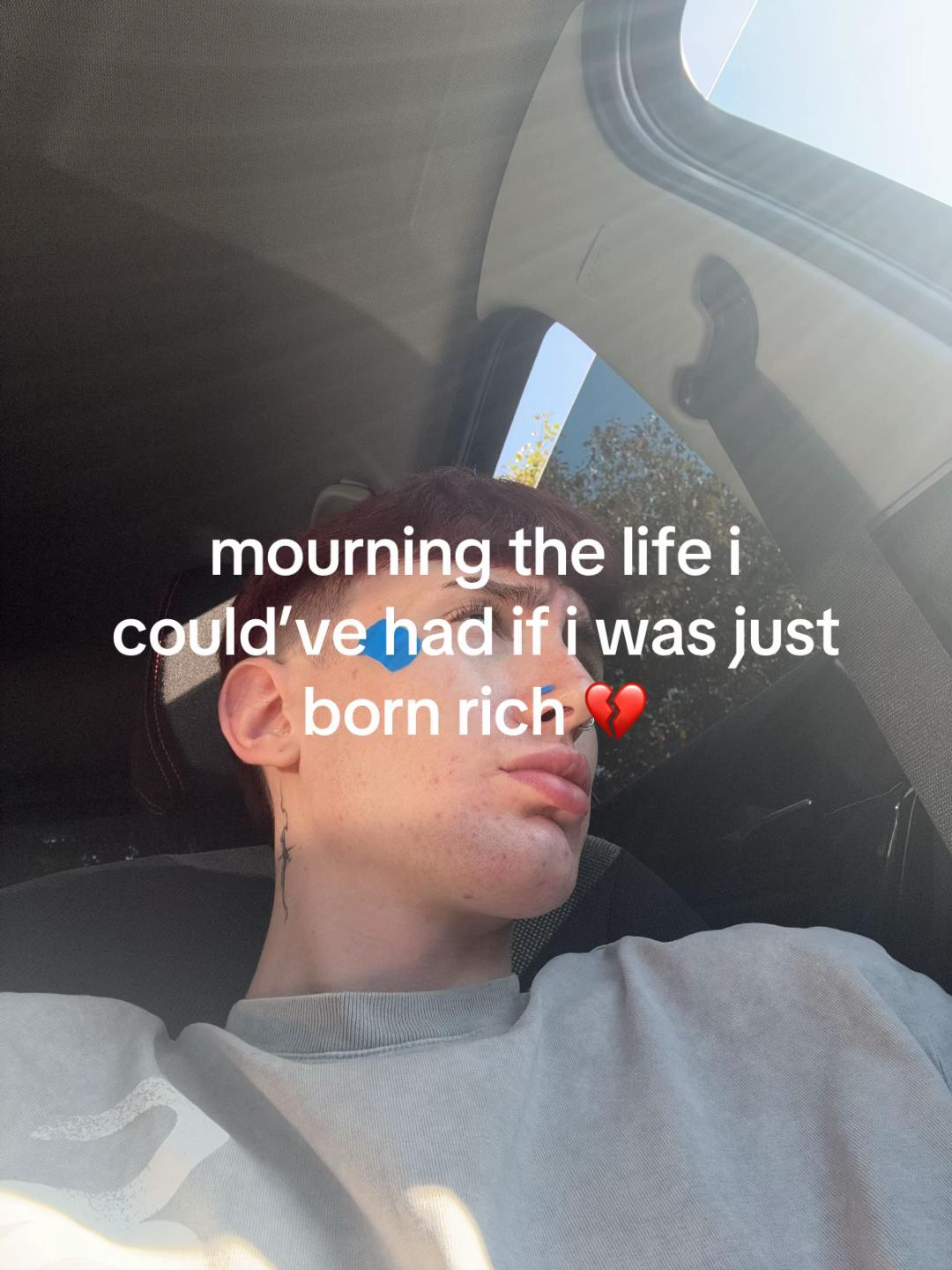 @G A V I N