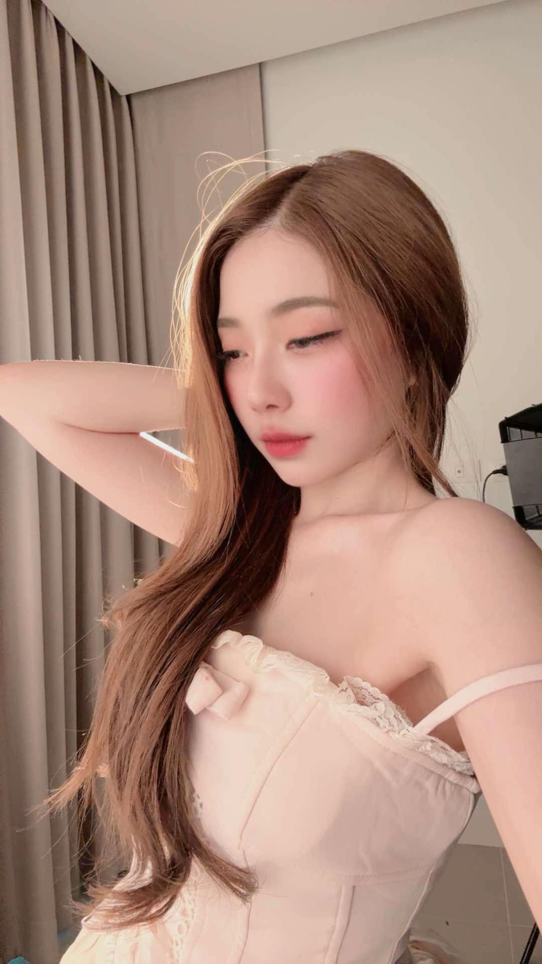 @พิมโม่ (ช่องจริง)⋆⭐️&sup2;⁶&sup3;