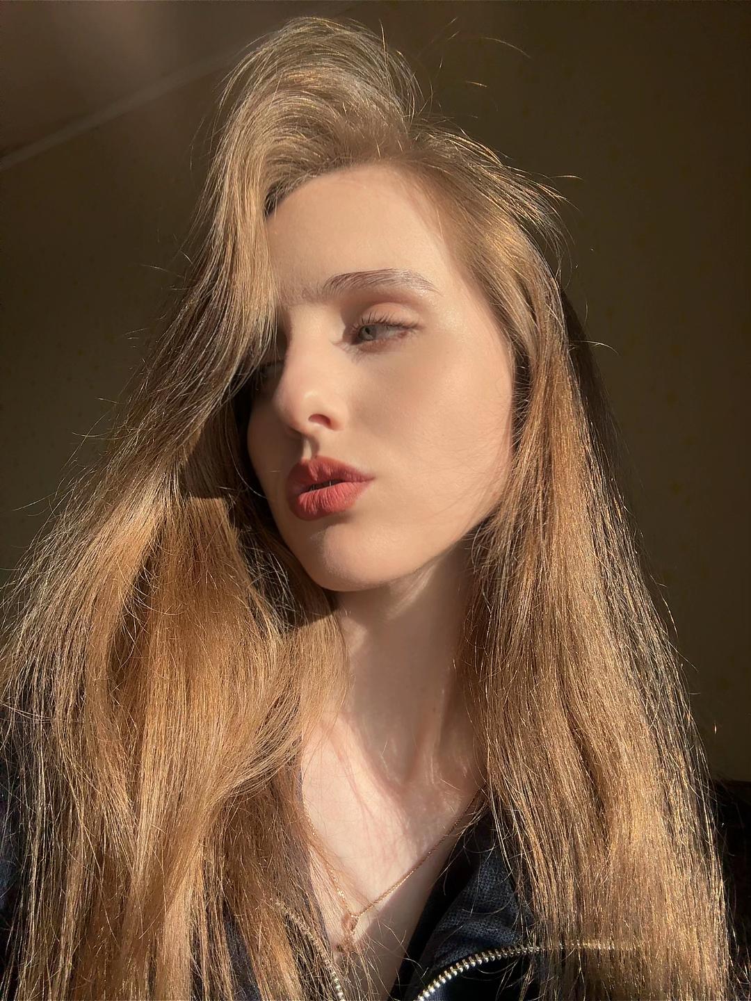 @🧚🏻&zwj;♀️