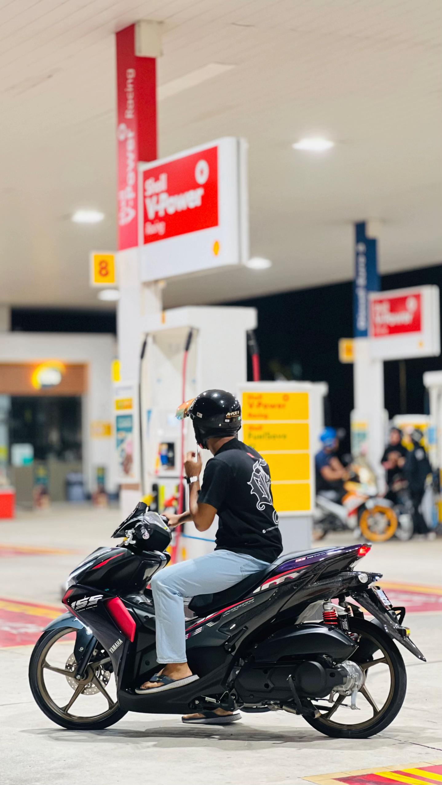 @C A H ⚡️