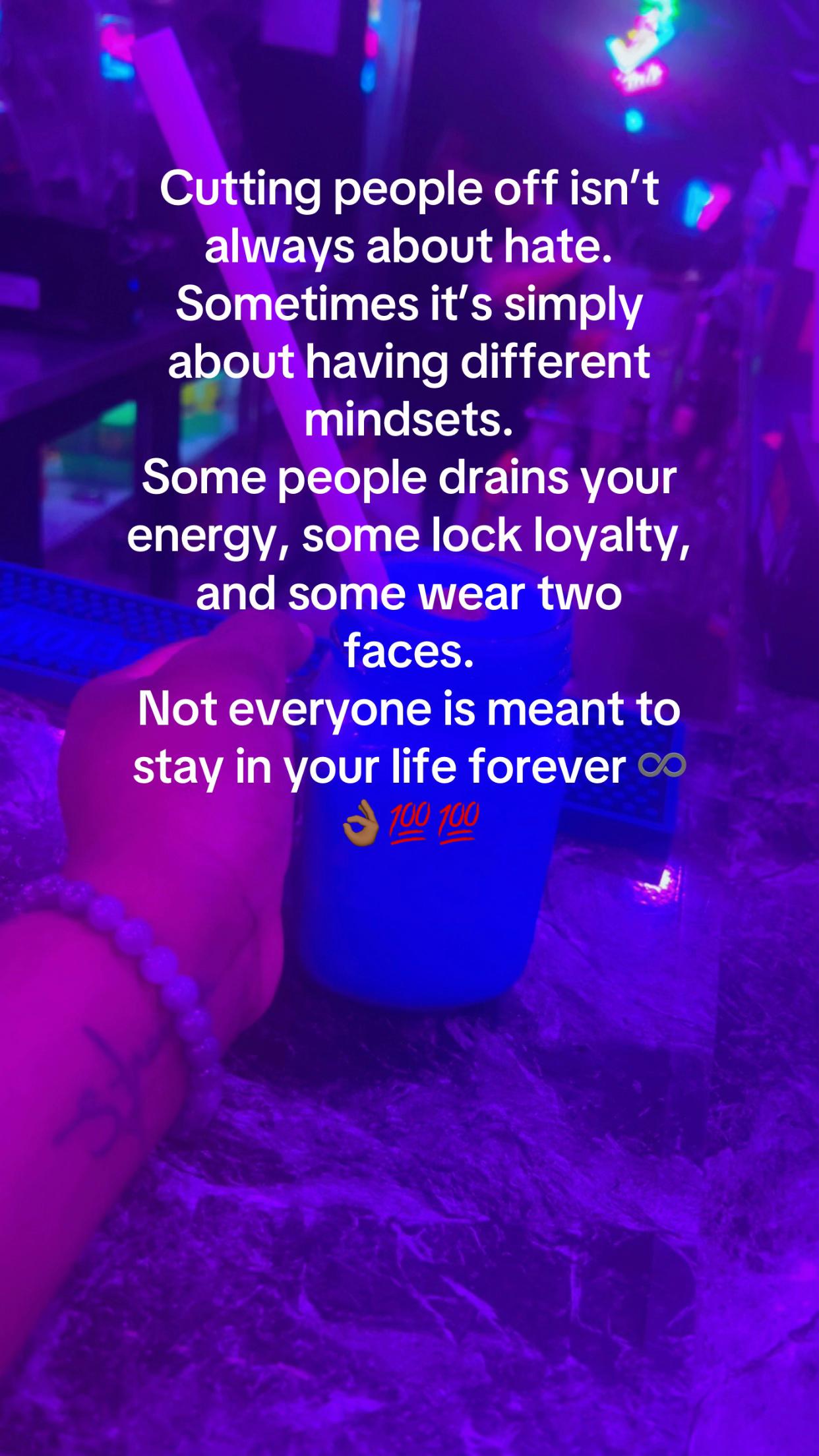 @Sapphire🇯🇲🏳️🌈