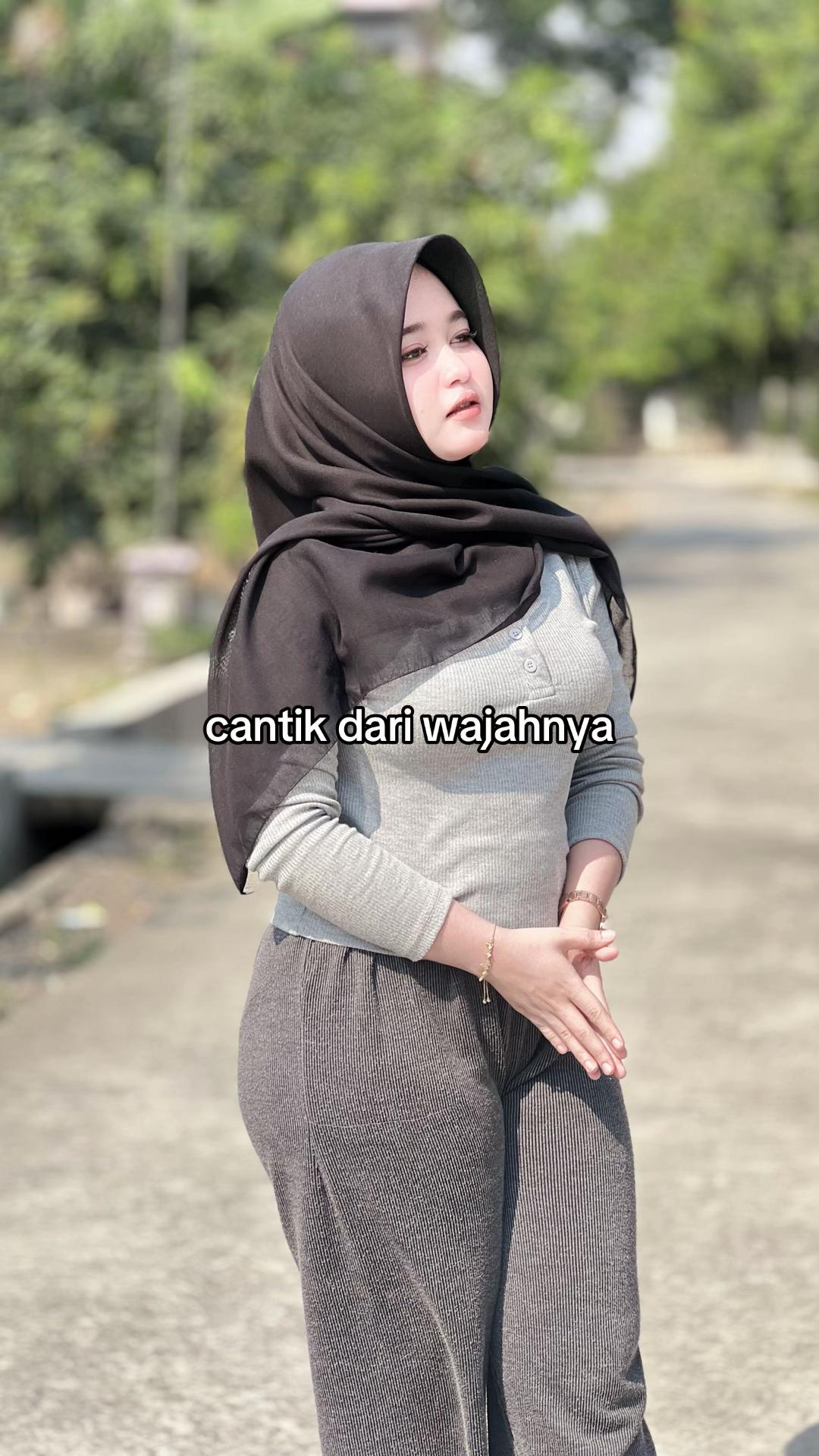 @๐ซ๐๐ฐ๐๐๐๐ฆ