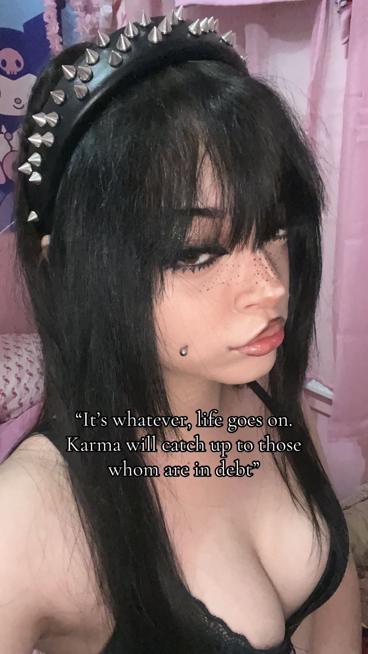 @ᗢ Ria