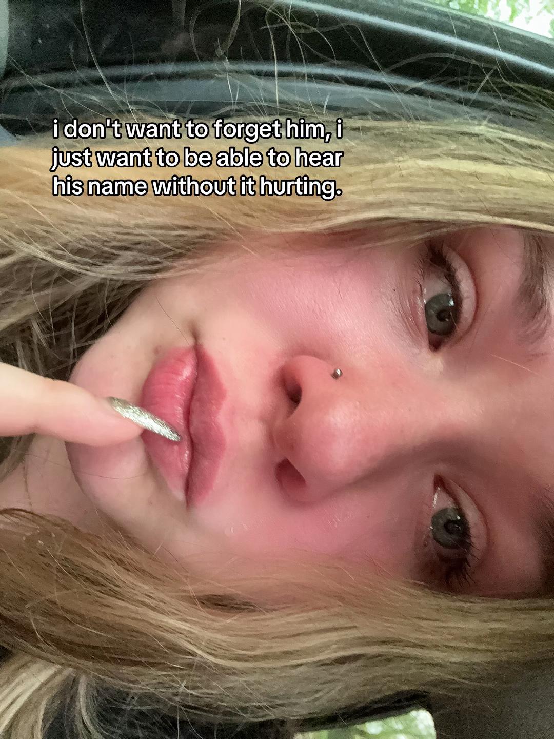 @🖤