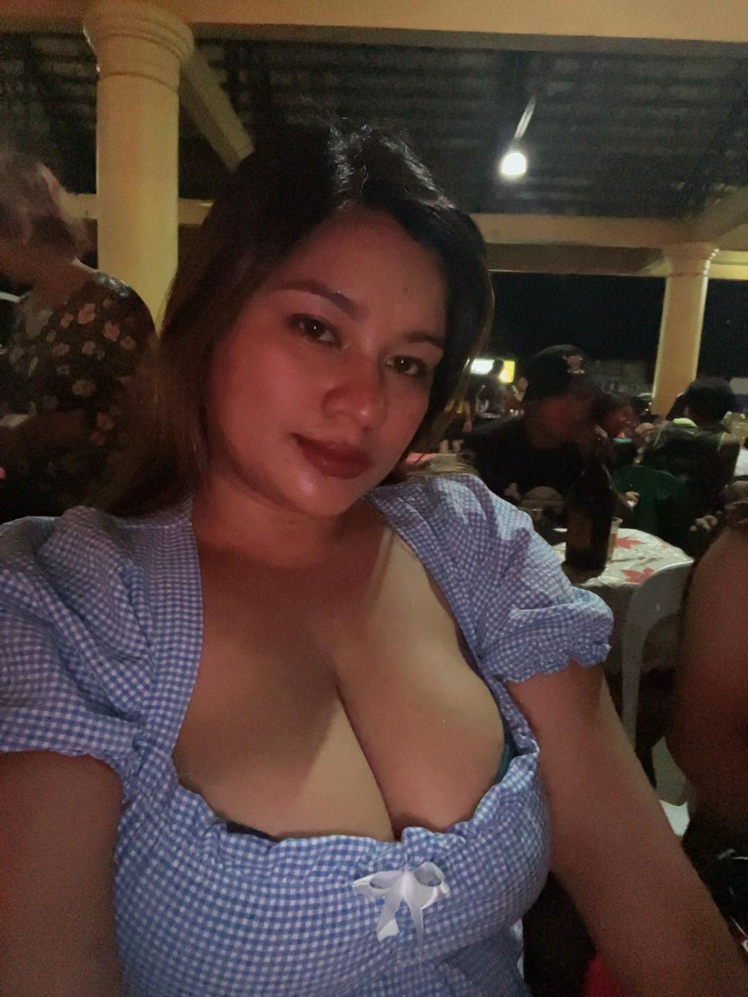 @cleavage mom