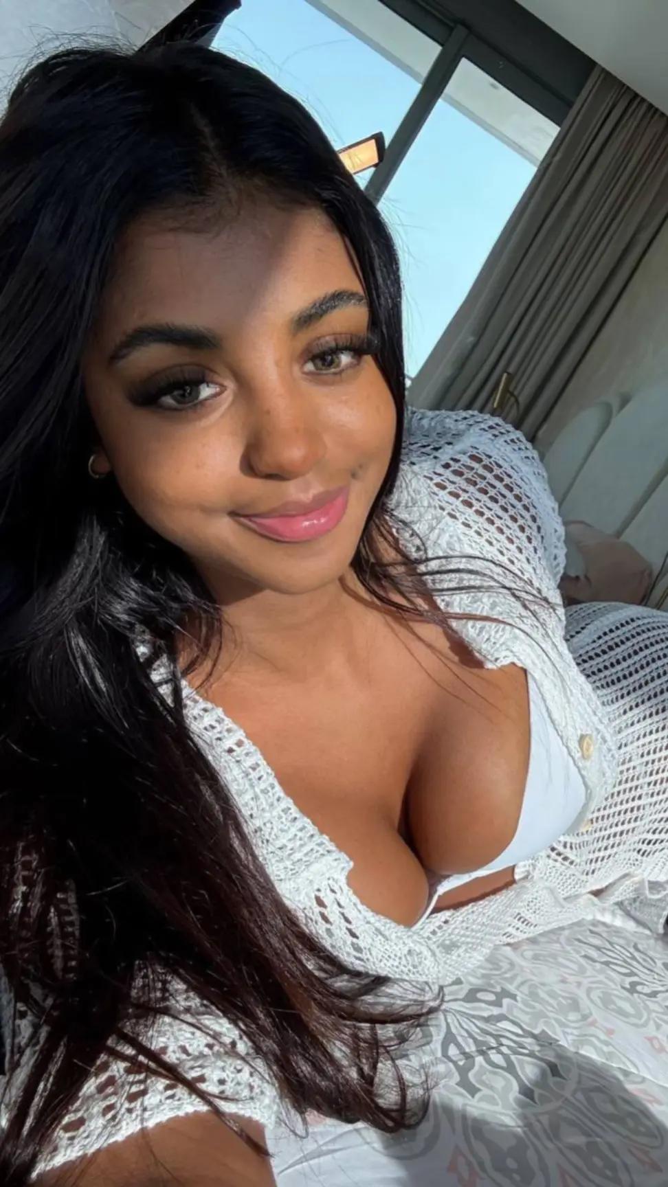 @julieth