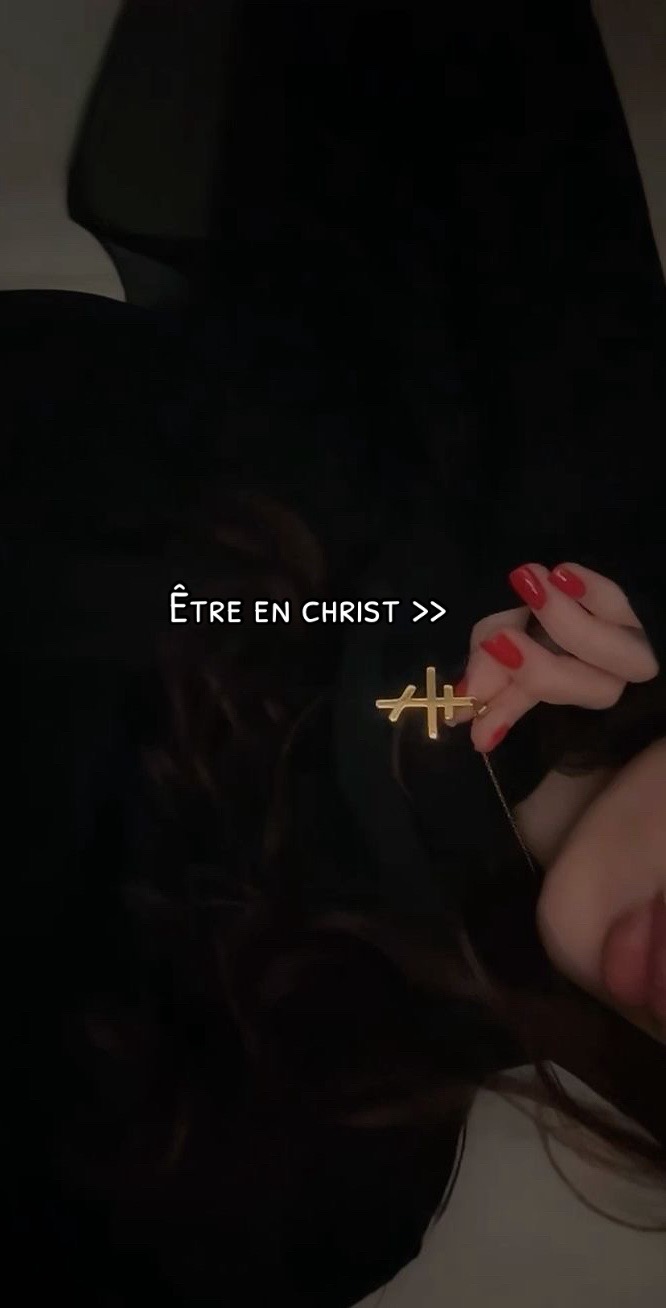 @𝐂𝐥𝐚𝐫𝐚 ✞