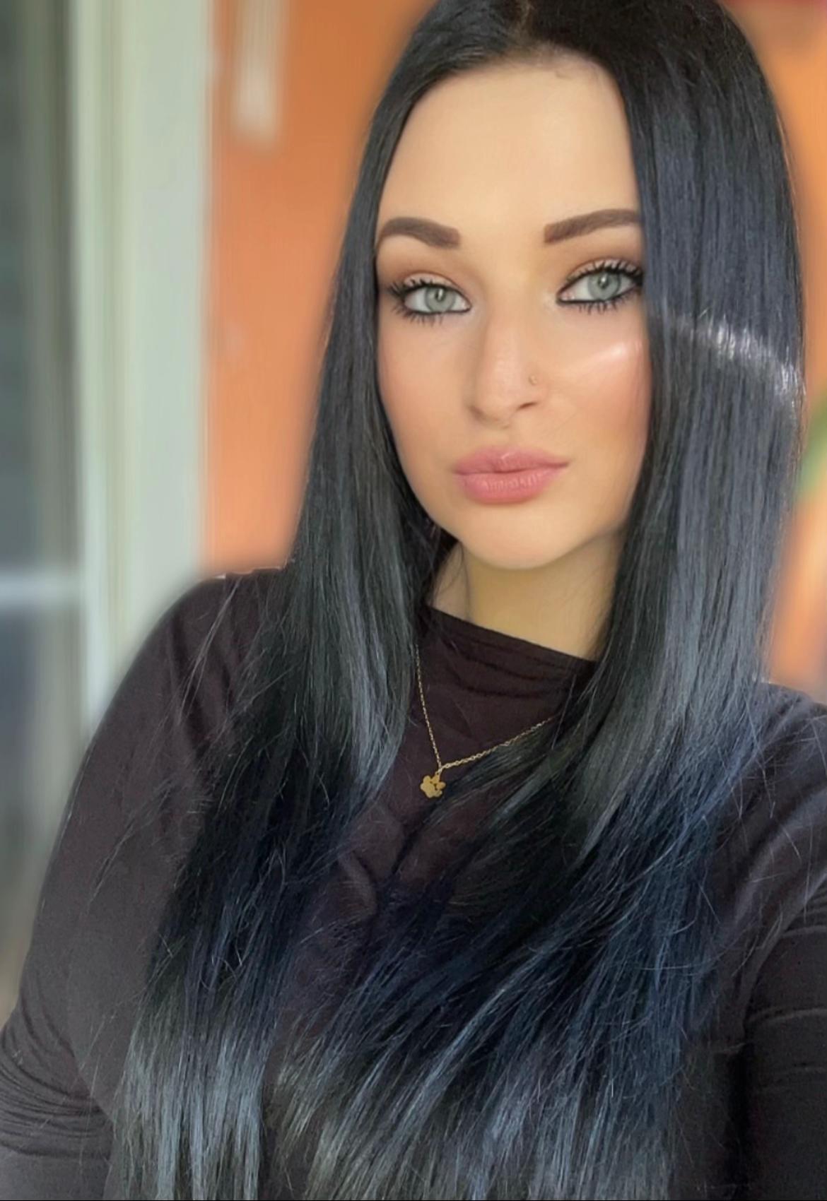 @❥𝓛𝓪𝓾𝓻𝓪