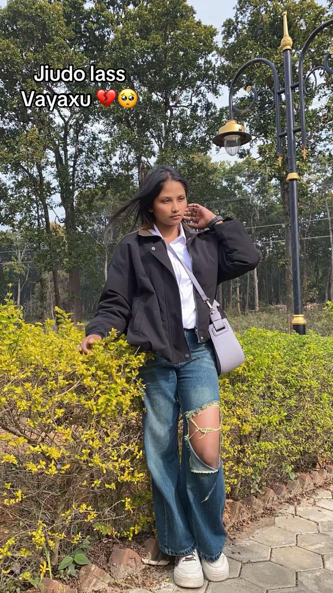 @max ko momi💔🥺