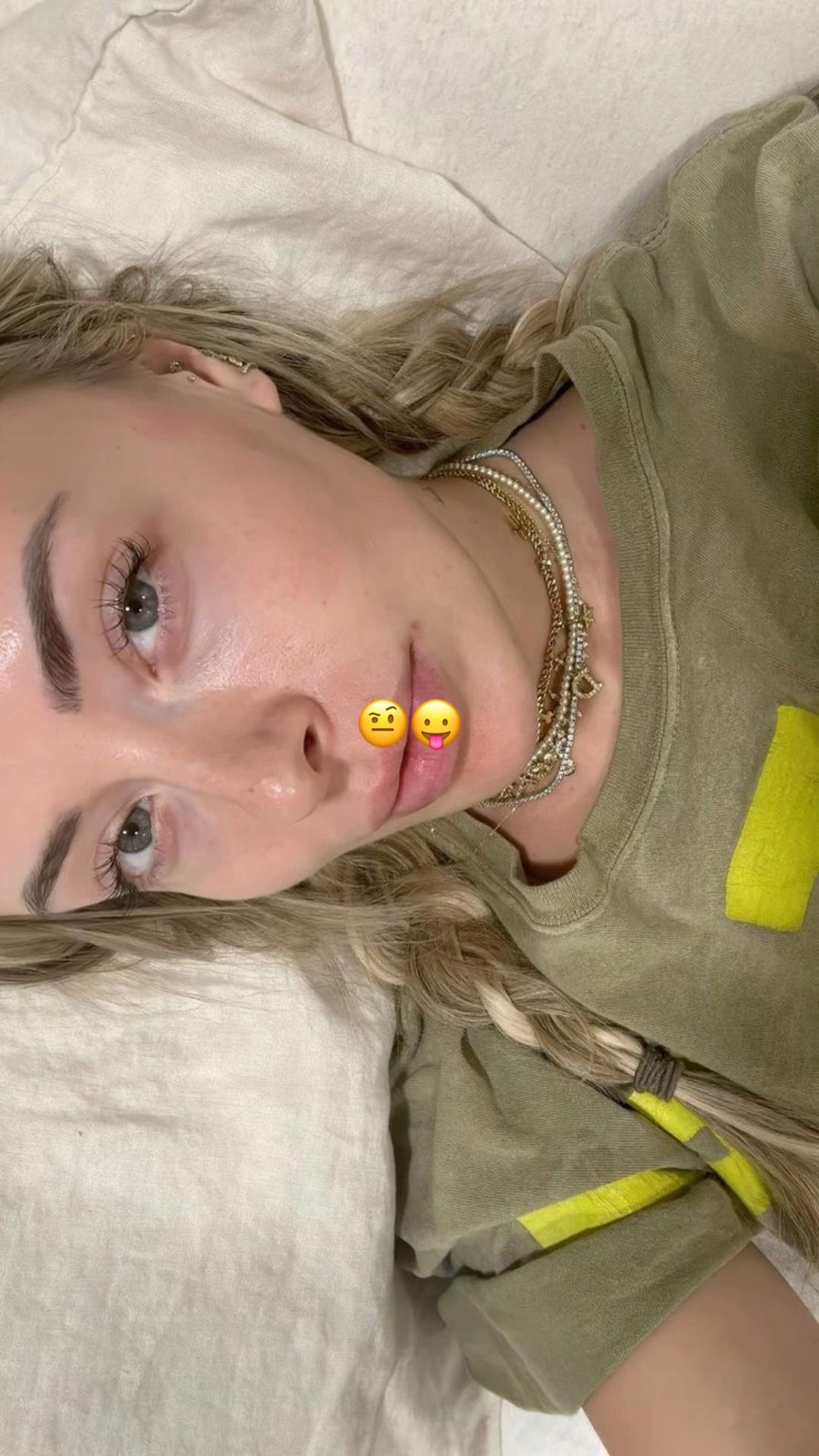 @corinnakopf_fan_page_only
