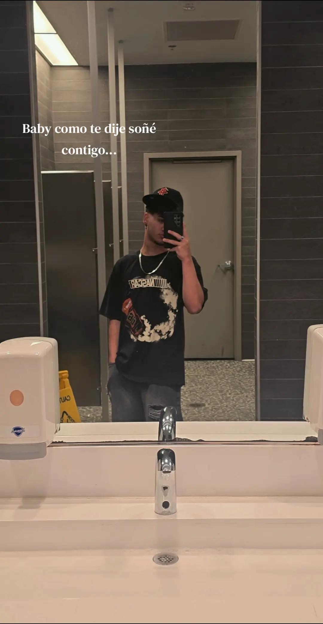 @𝑅𝑜𝑛𝑦𝑥__🎤⚡️