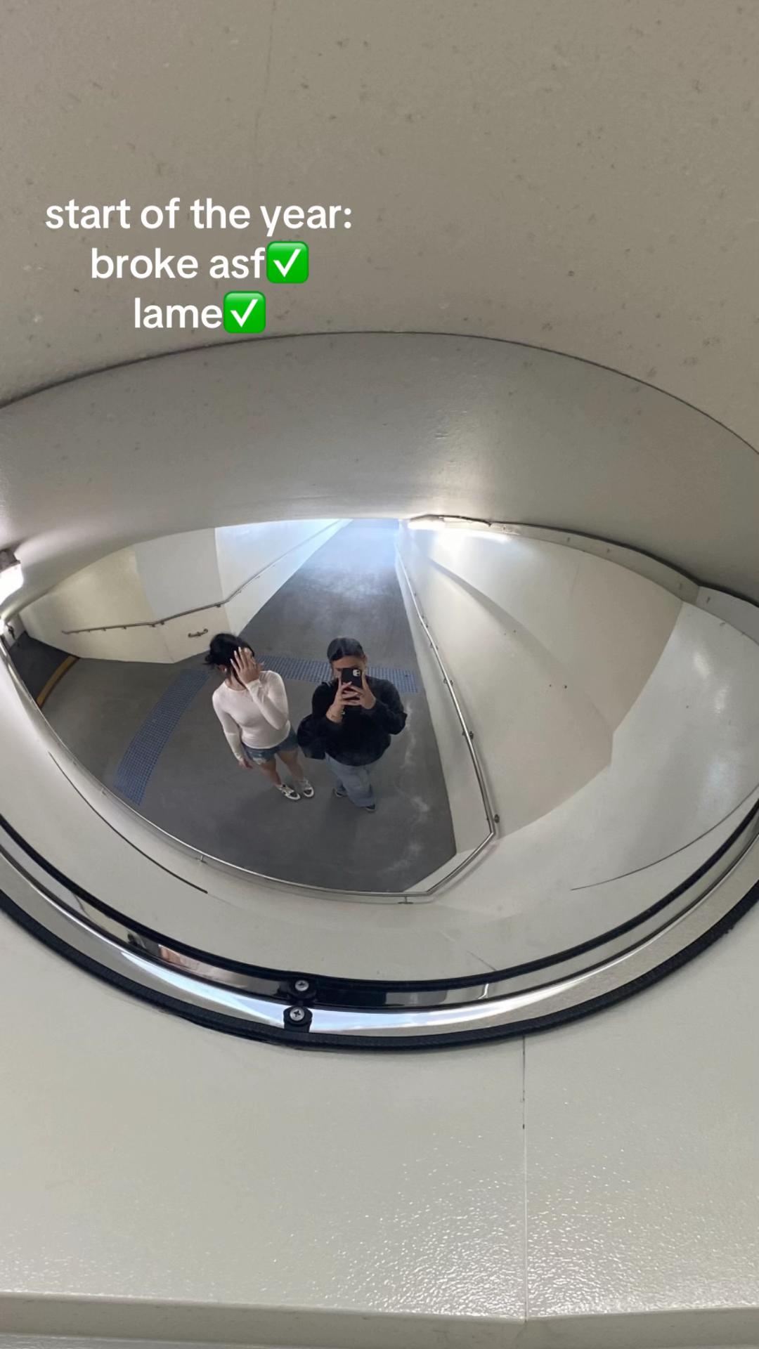 @𝐢𝐳𝐳𝐲ꨄ