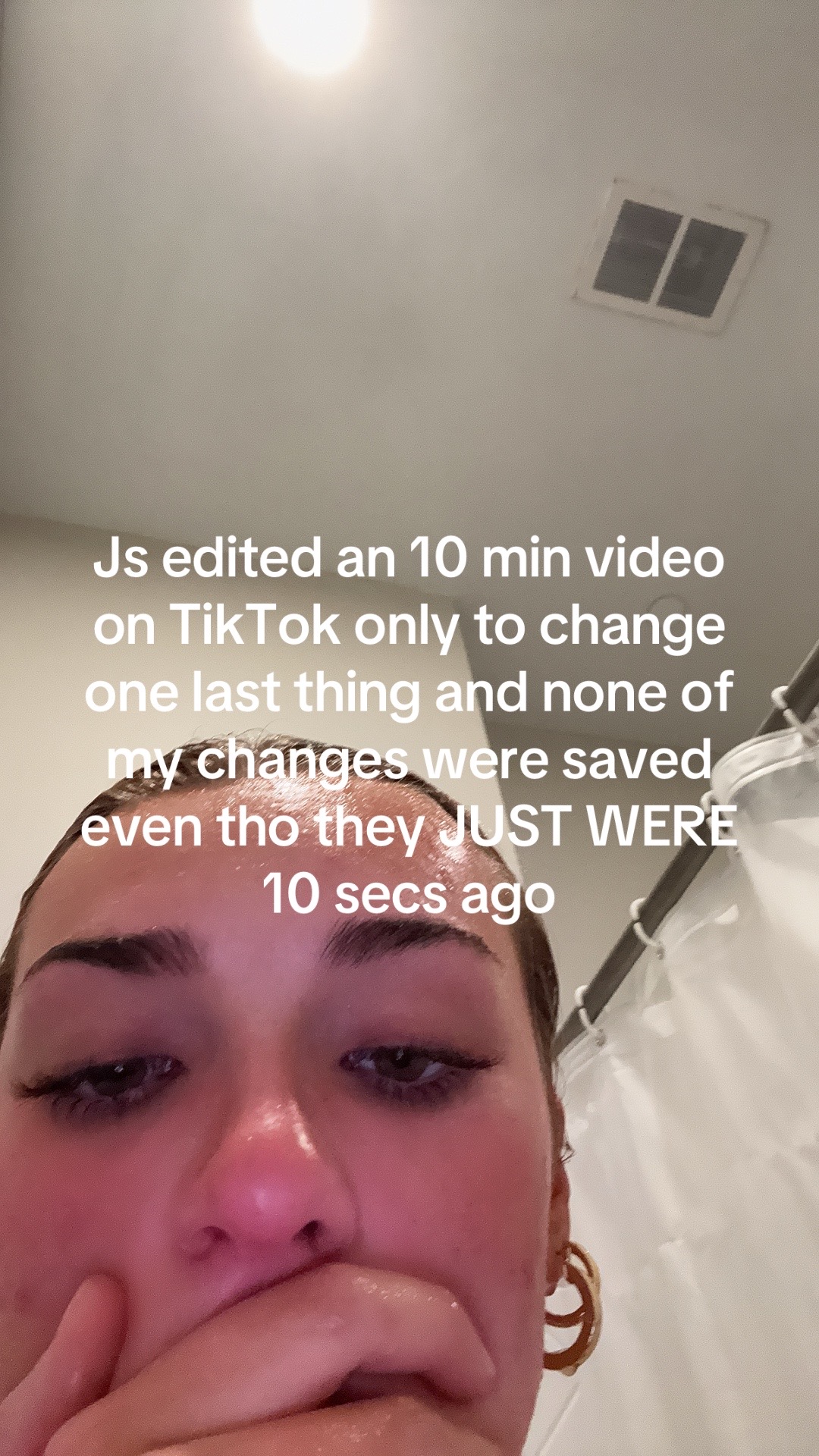 @⃟