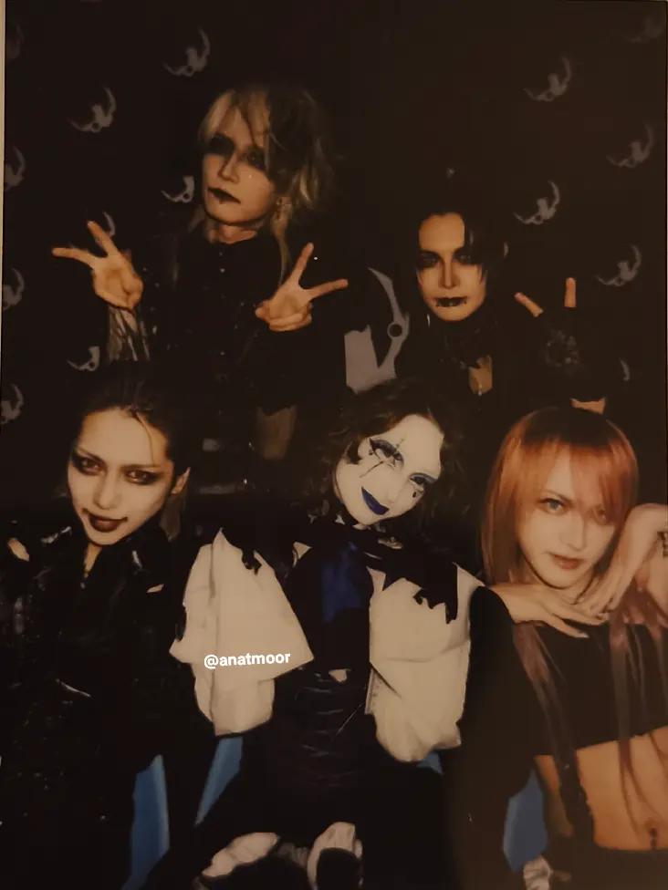 @𝑨𝒏𝒂𝒕 (elle/él)