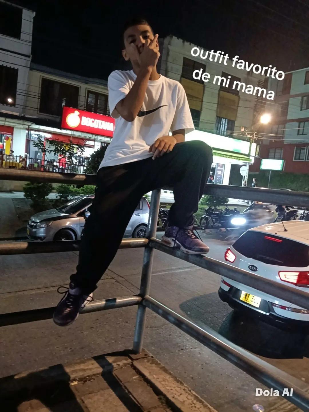 @Jhon 👻😎🤑