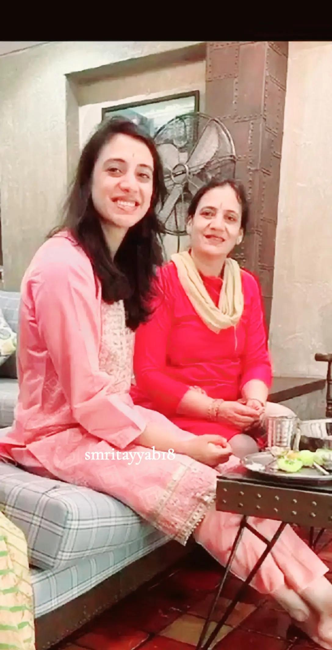 @Smriti Mandhana 18