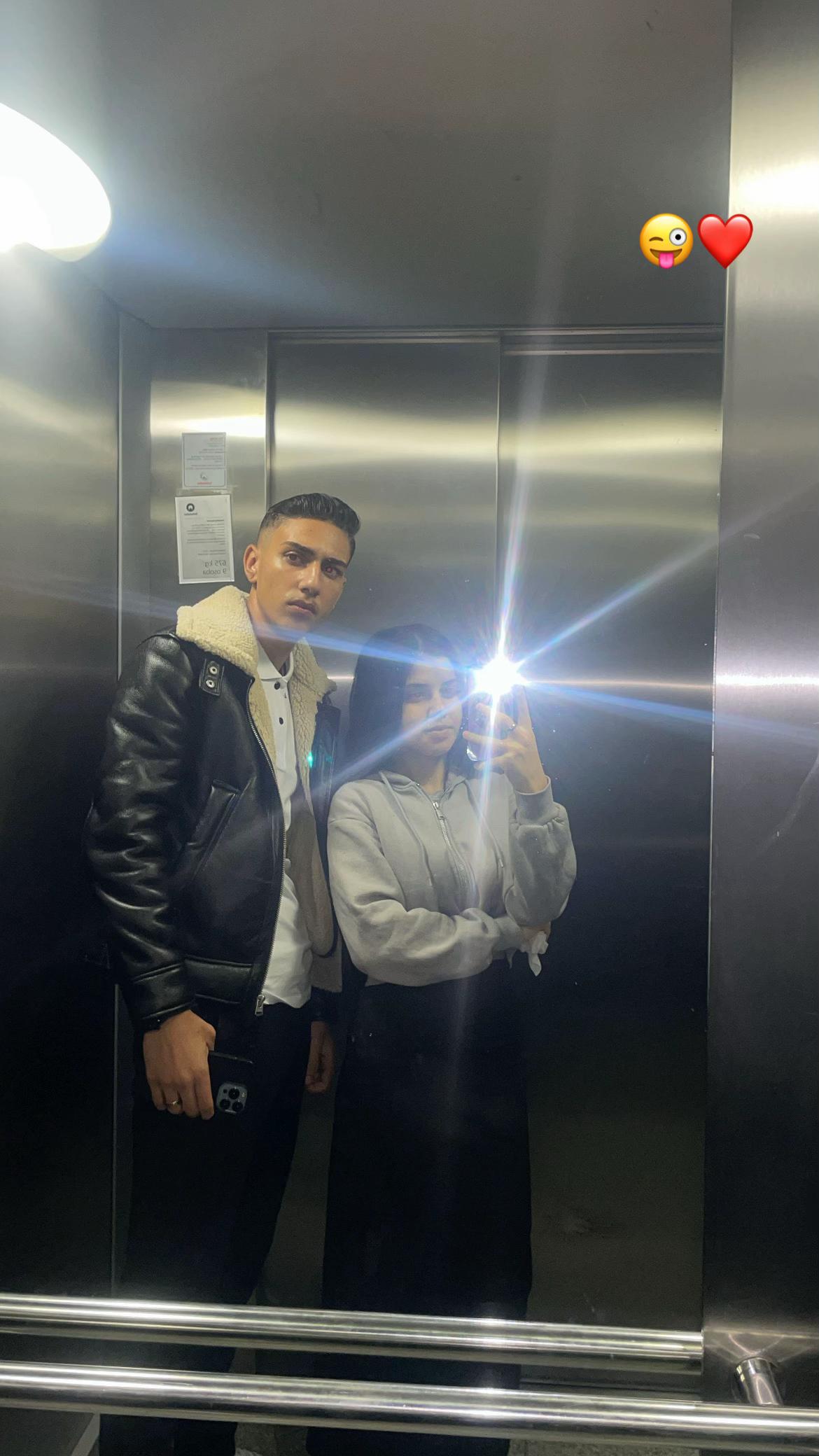 @Dina🥺
