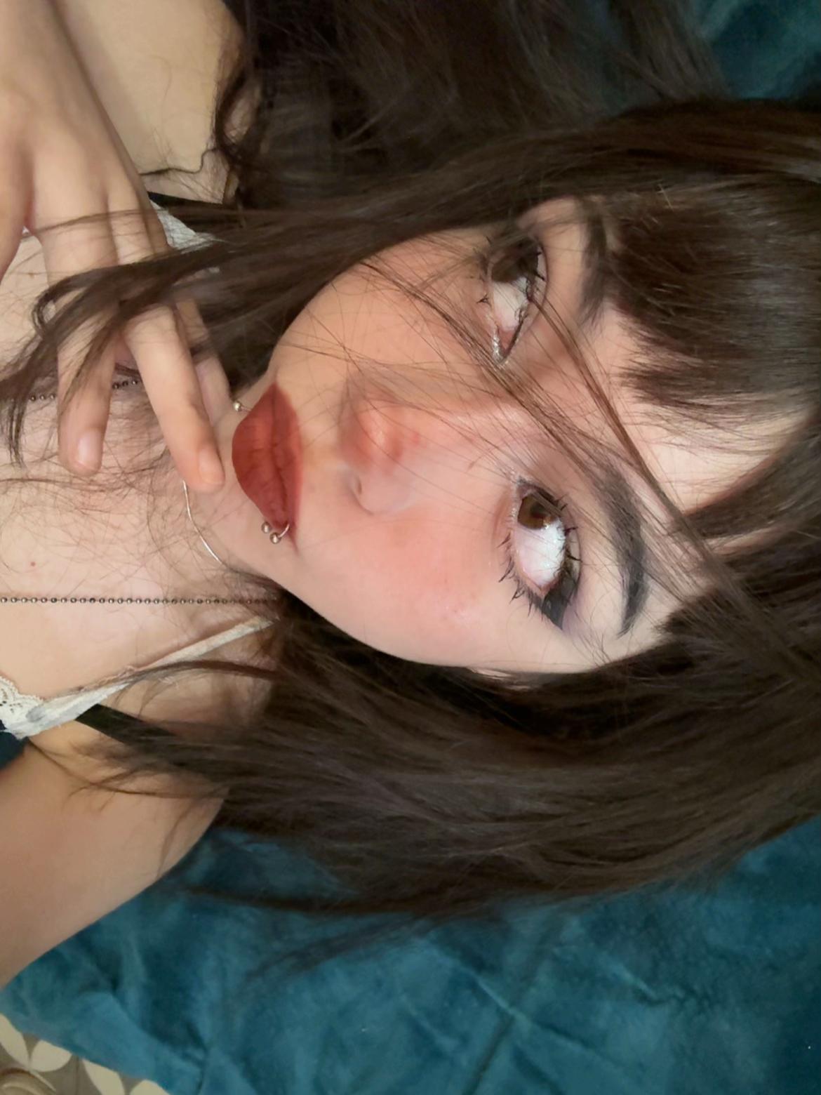 @Jazlyn (。・ω・。)