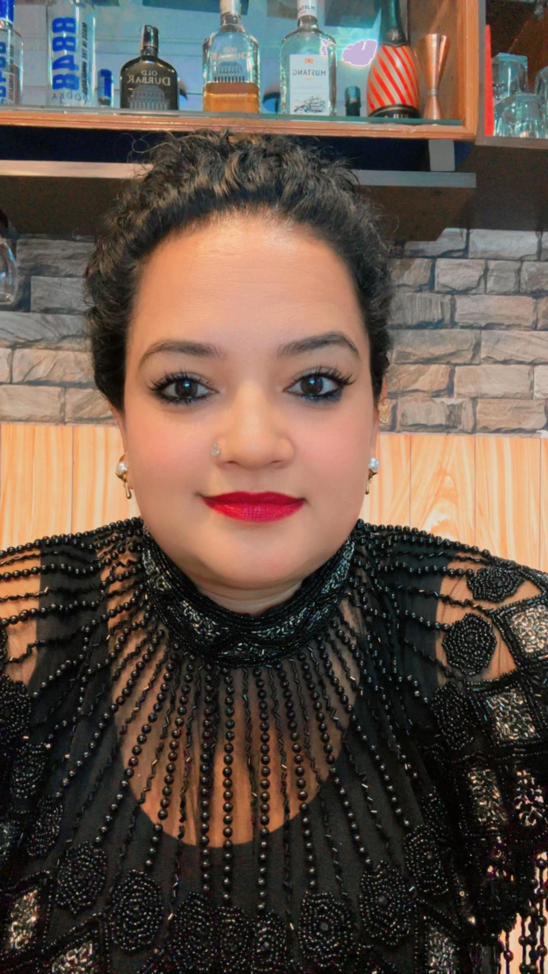 @🧿Divya thakuri 🧿( designer )
