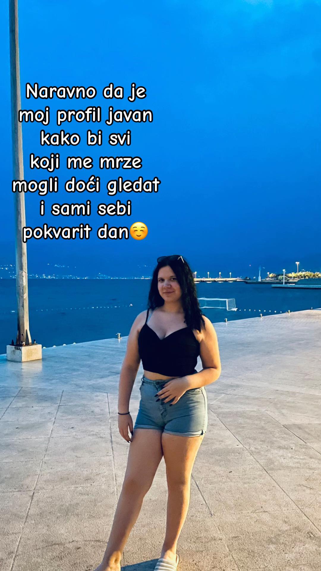 @𝐿𝑎𝑟𝑎🦥