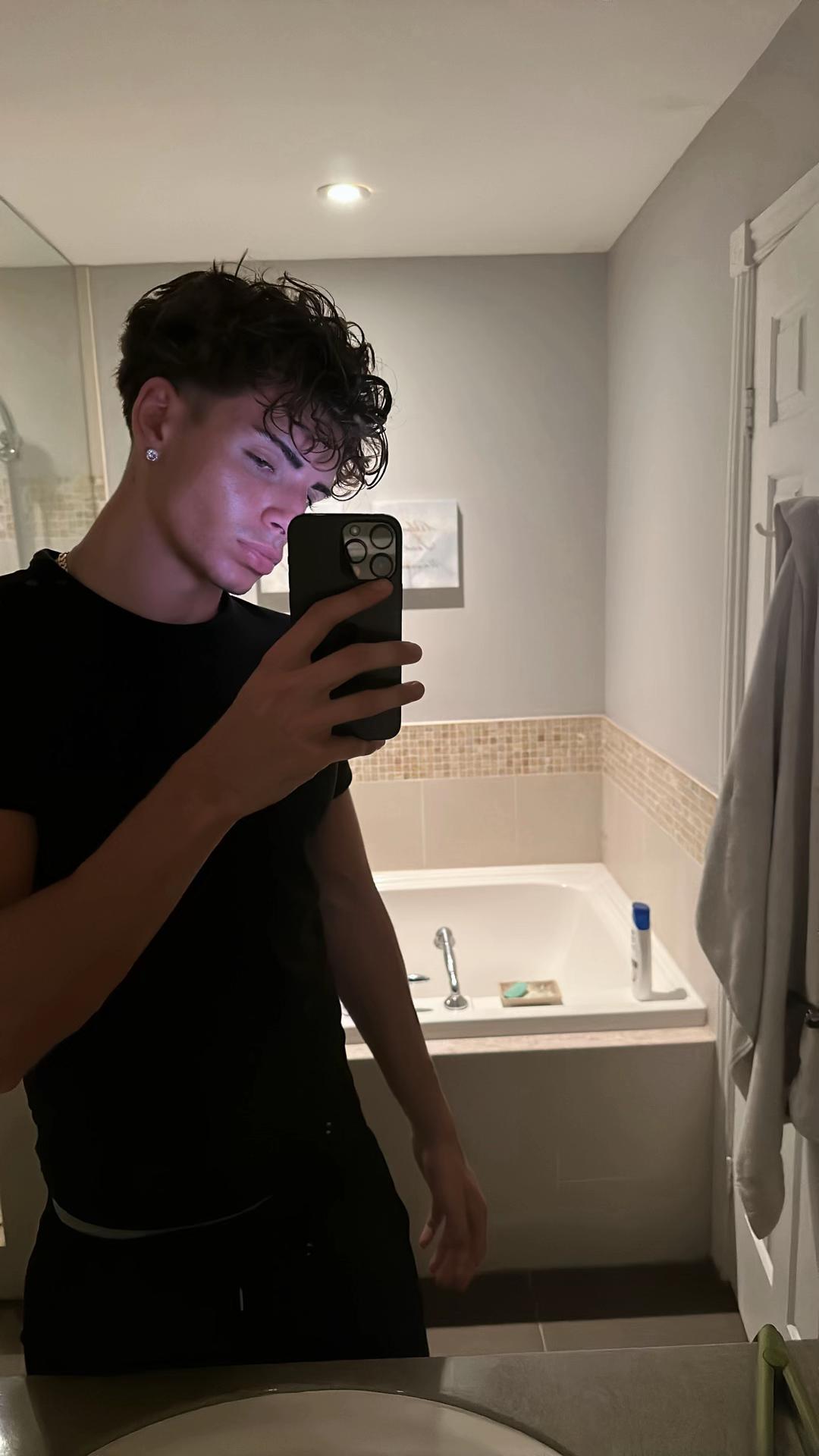 @chris.nikoo