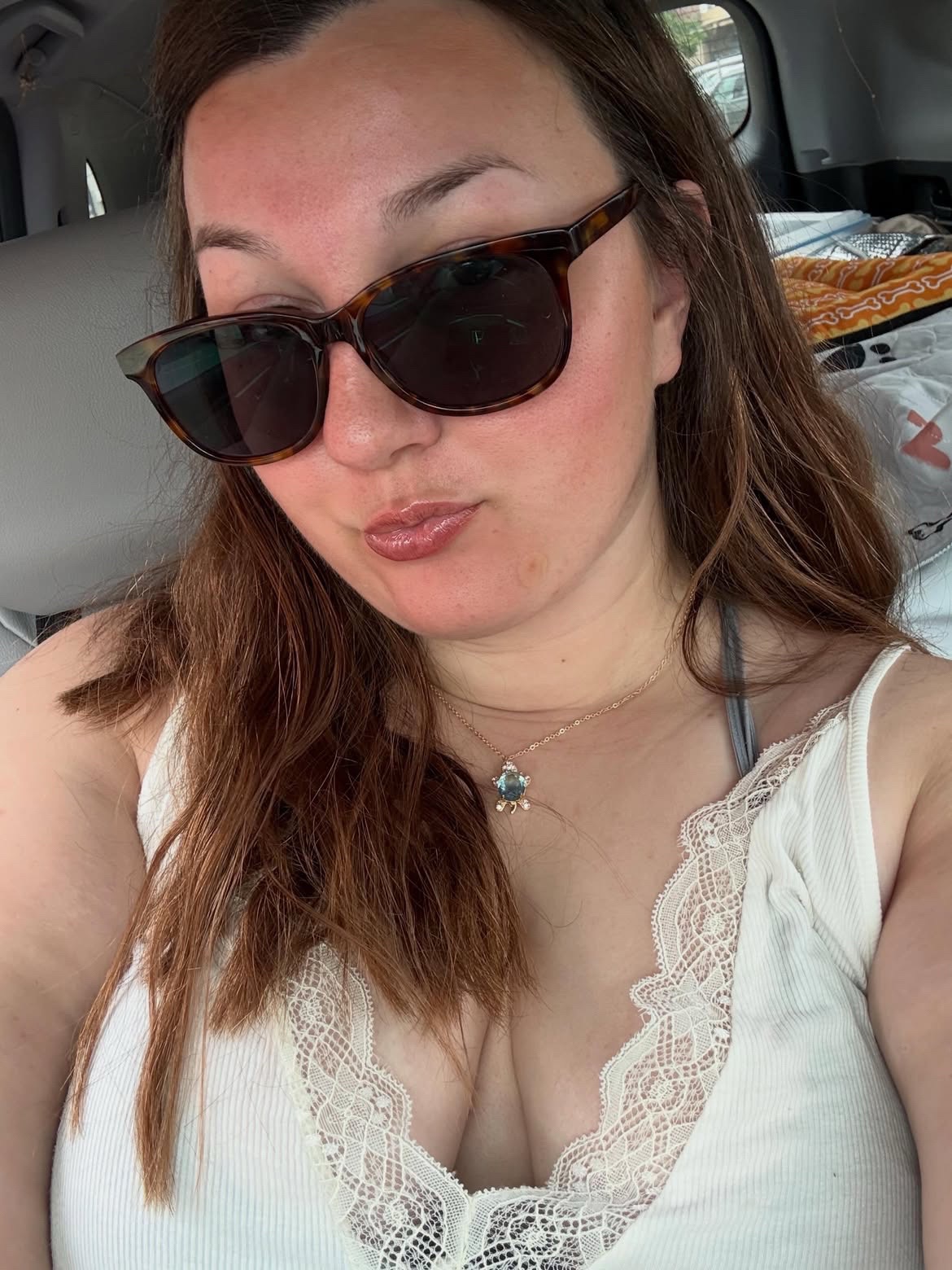 @Curvy Courtney
