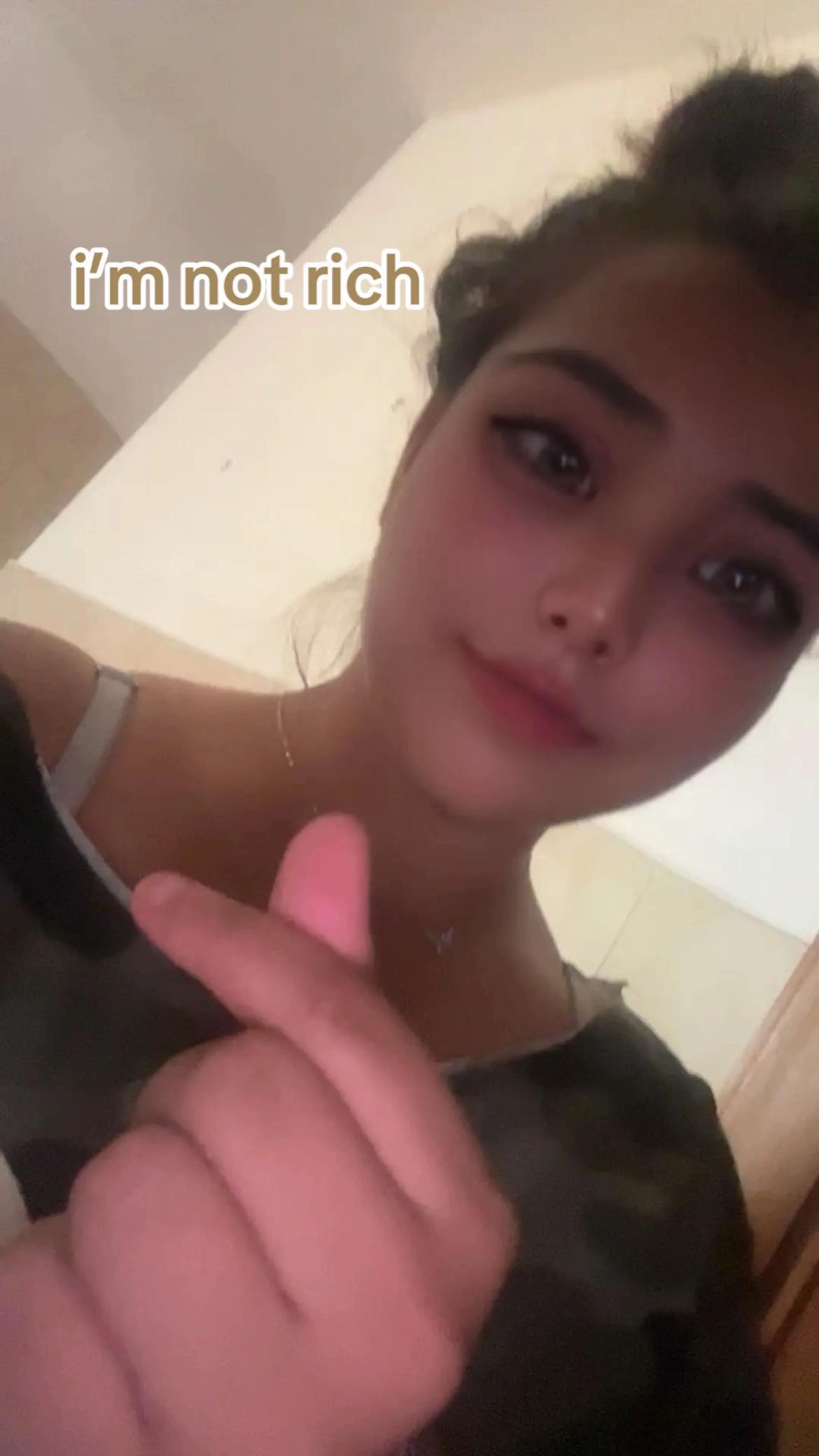 @𝓪𝓷𝓰𝓮