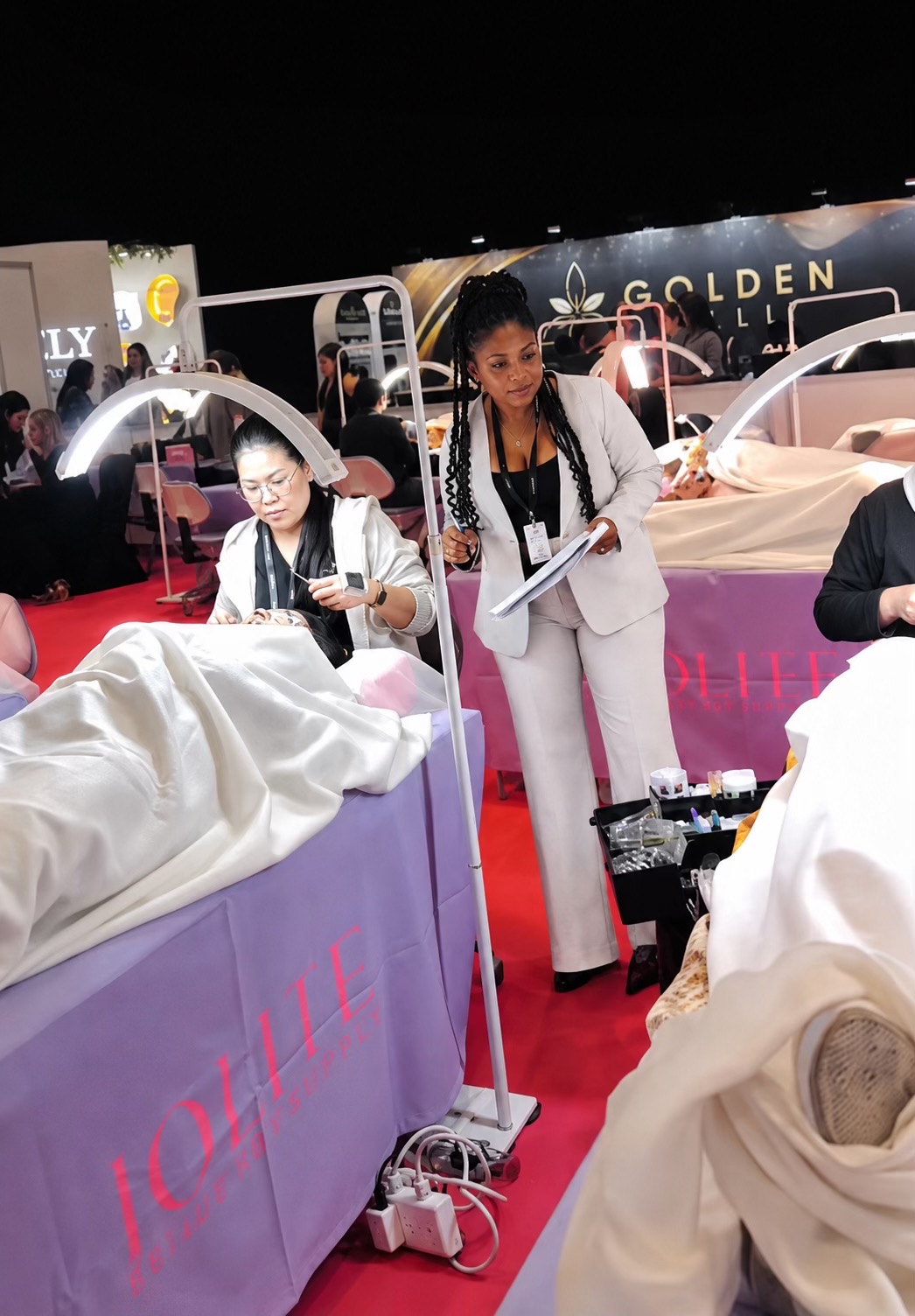 @Adel Lash & Beauty/Educator