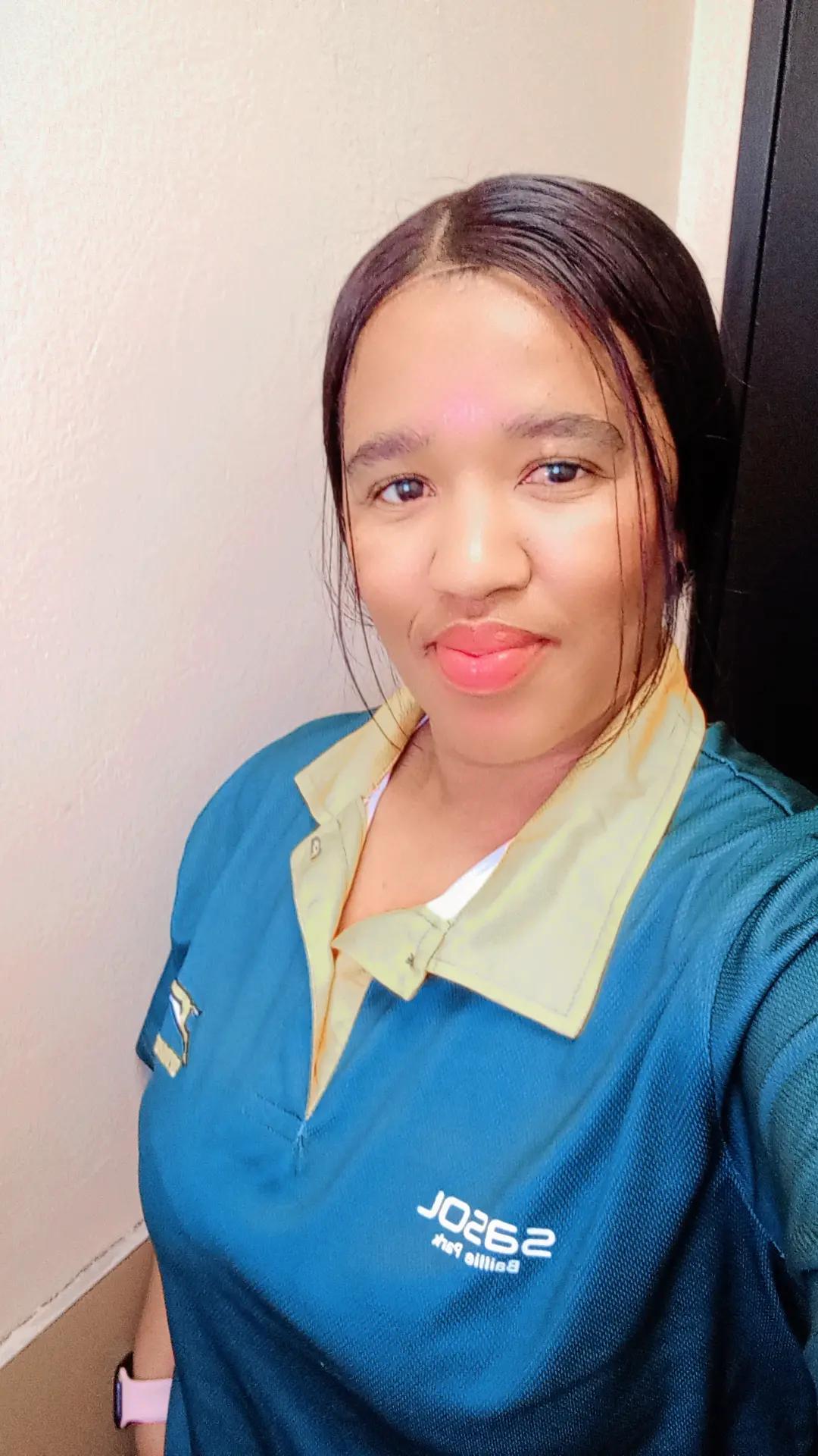 @zella.com