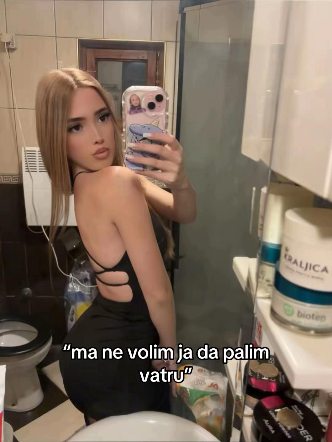 @3l3na
