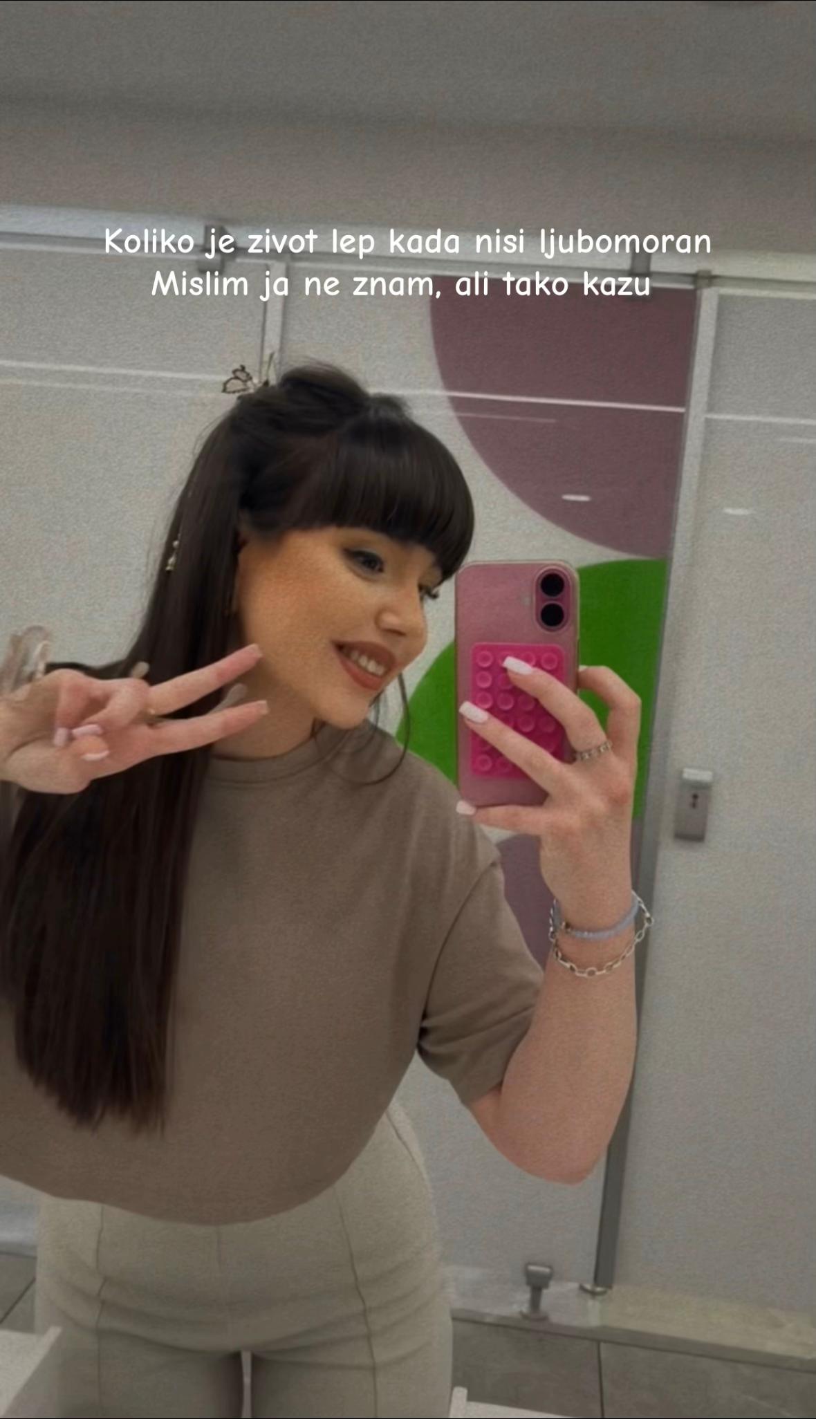 @isidora🌸