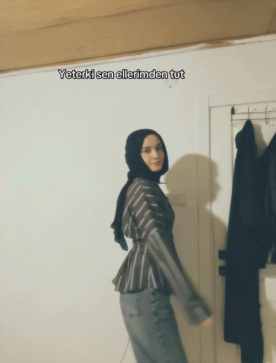 @ᗩ