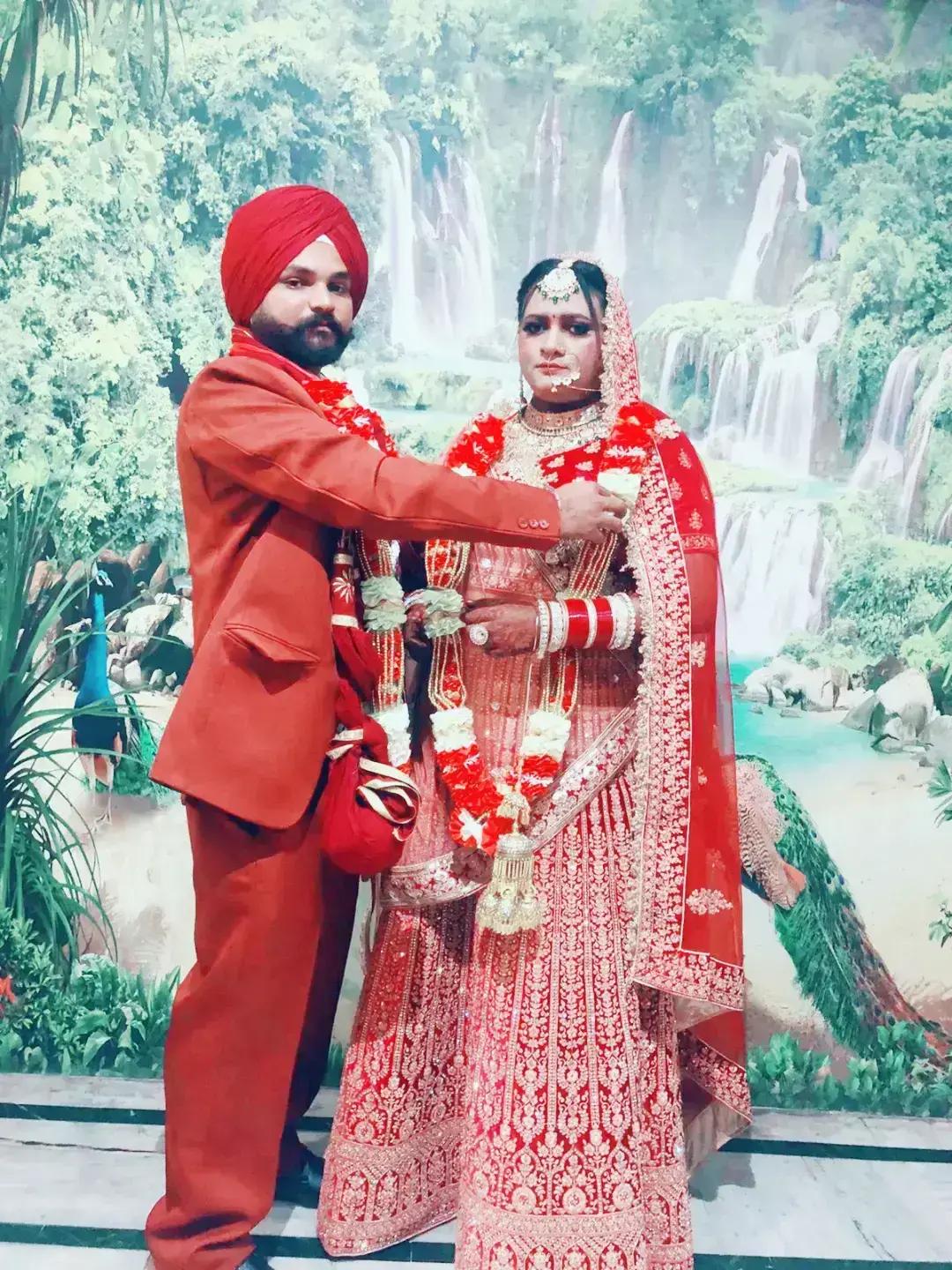 @Preet chuhan 738