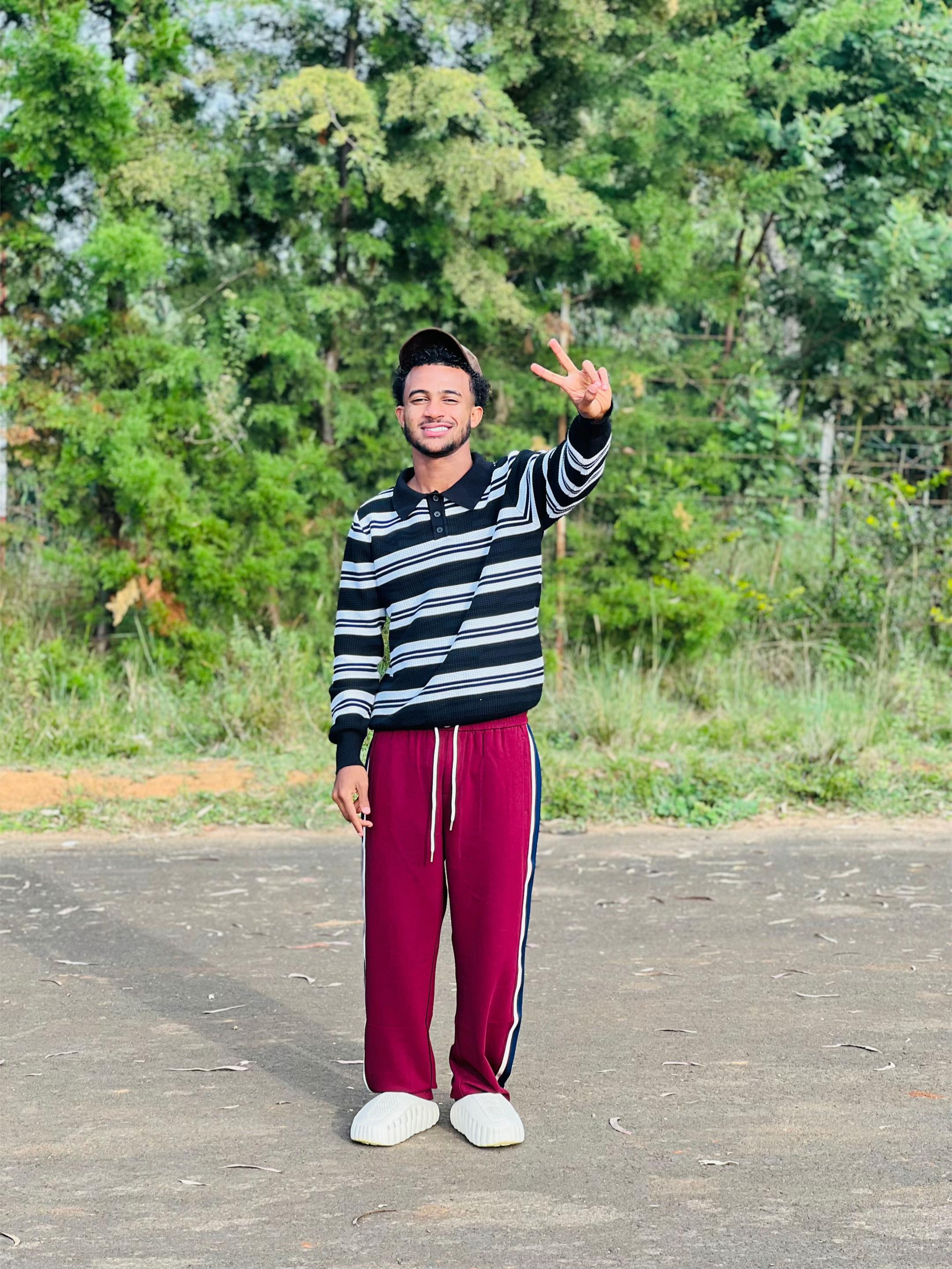@huzi⚡️