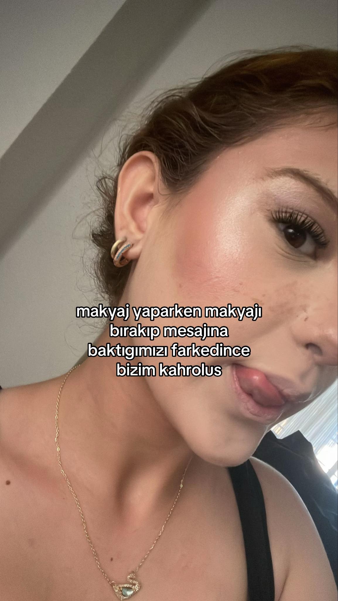 @𝑇𝑢𝑎𝑛𝑎
