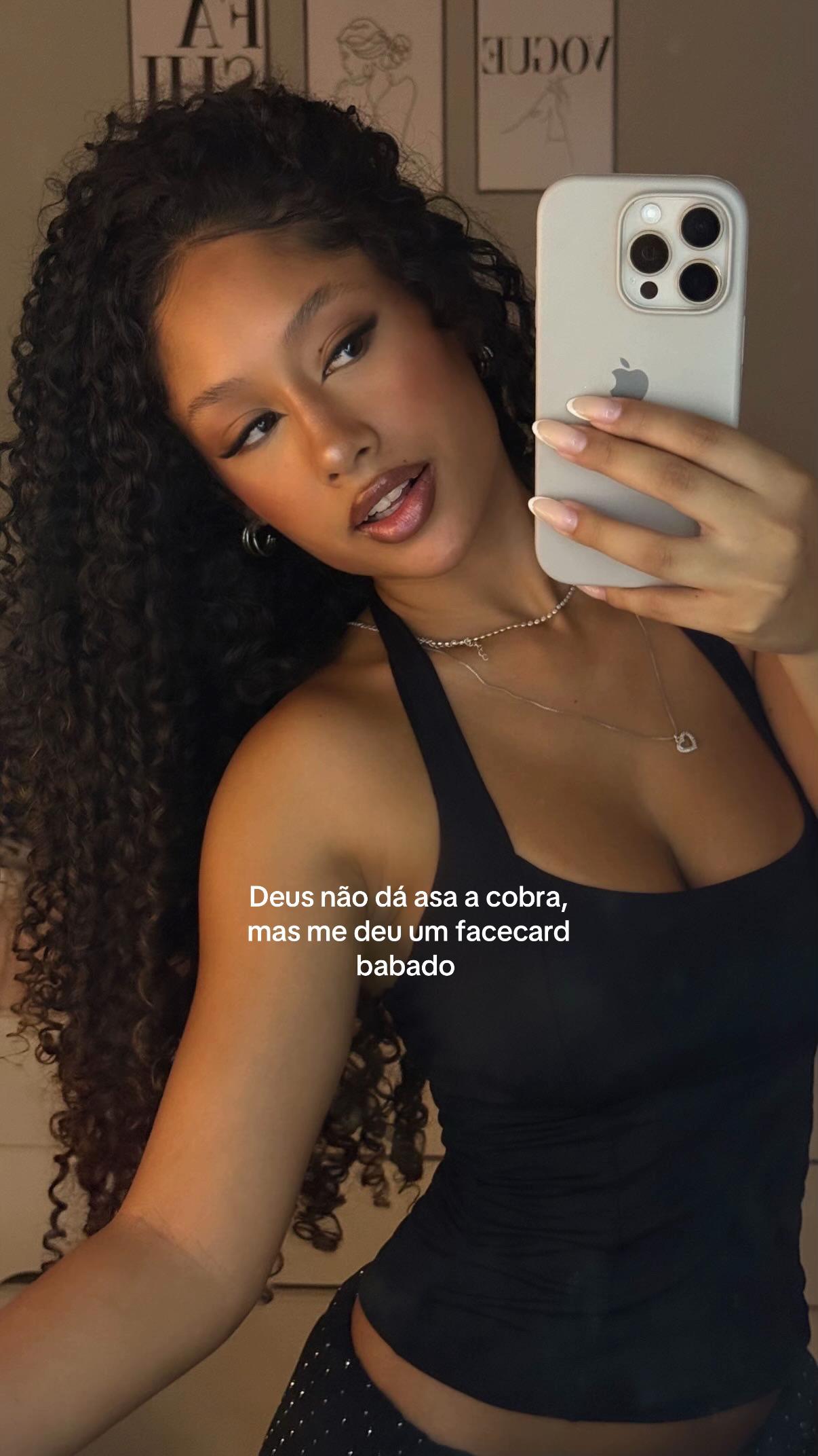@Vitória Santos