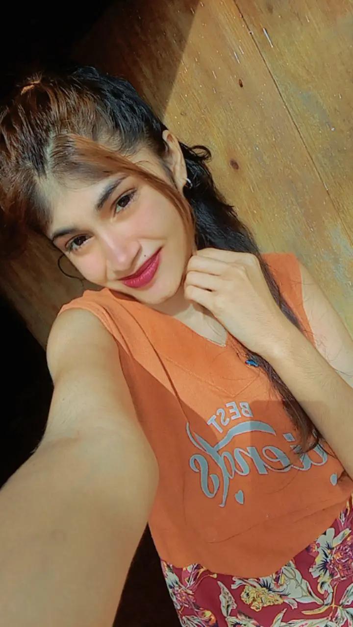 @Dilsha 🧚♱✨🧚