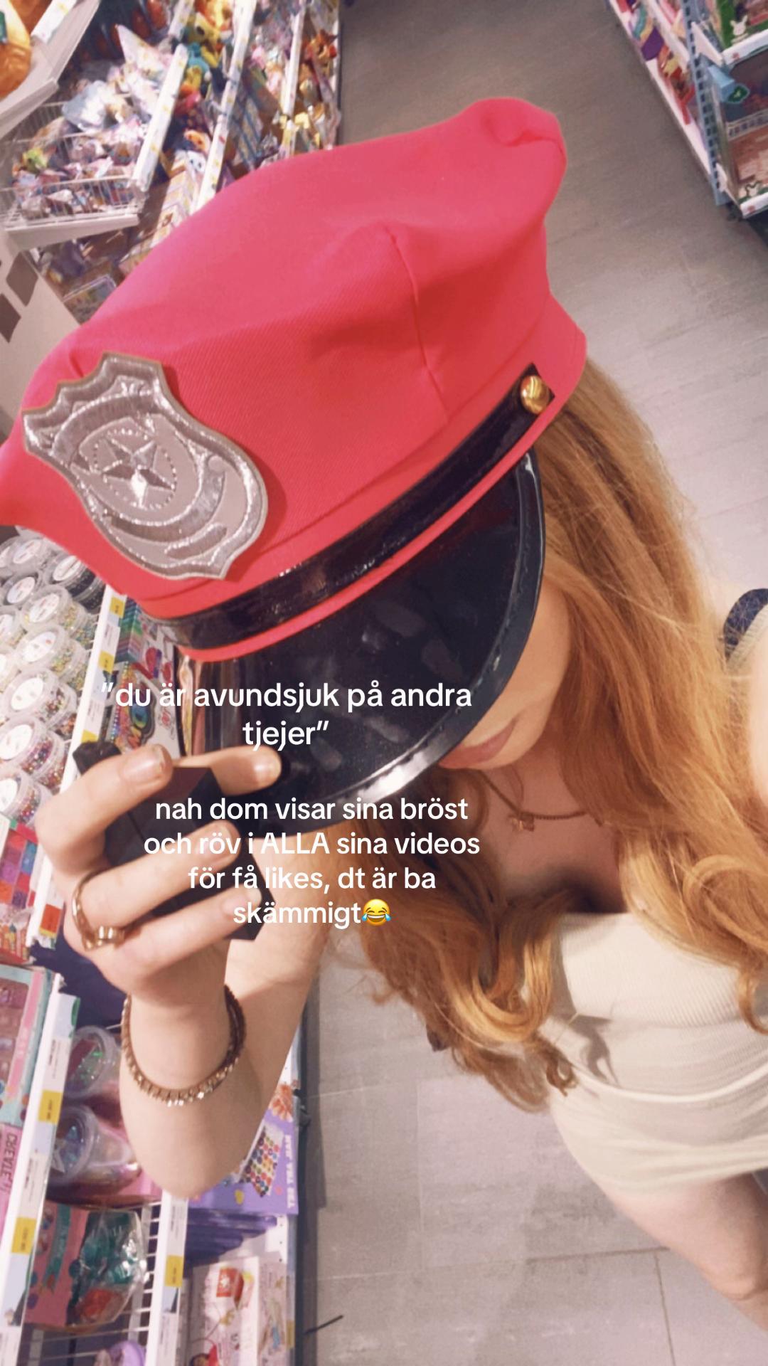 @ꨄL