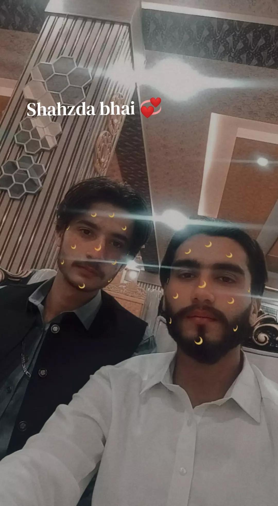@𝒁𝒐𝒉𝒂𝒊𝒃 𝒌𝒊𝒏𝒈