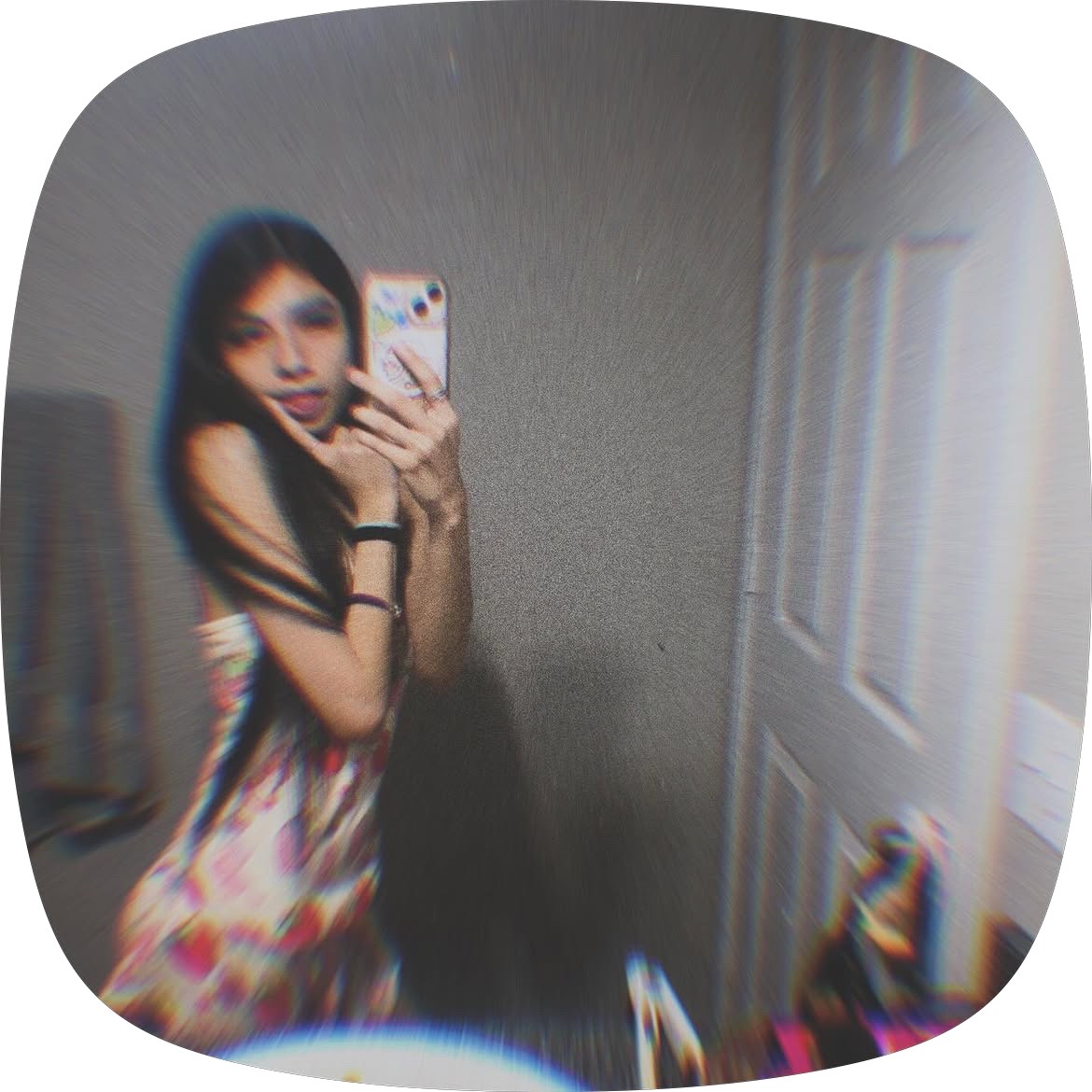 @*•*