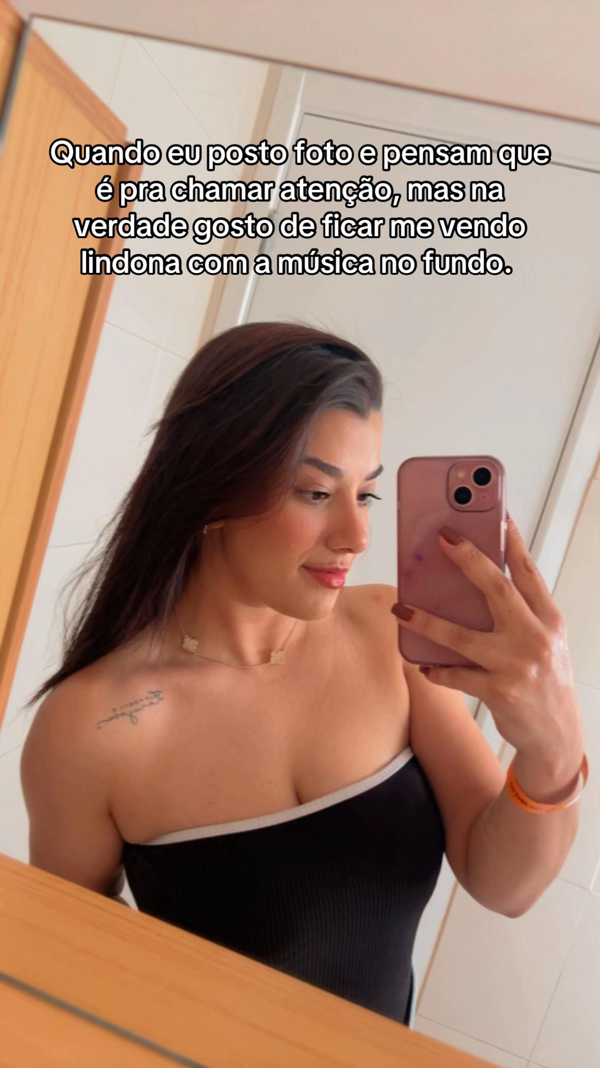 @Ana Carolina