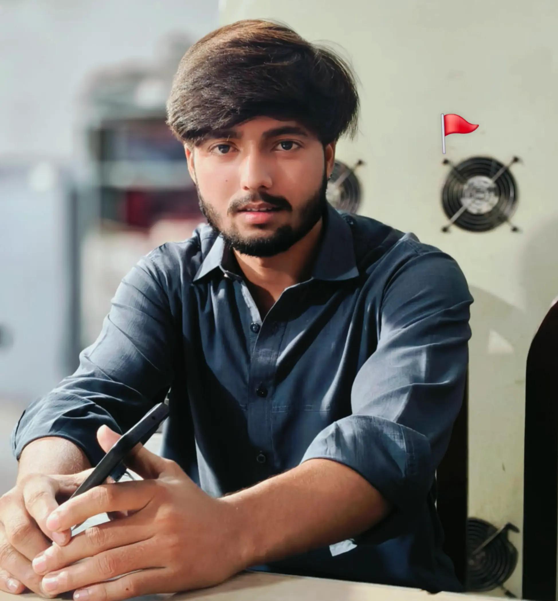 @HUSNAIN LANGRIYAL JATT👑