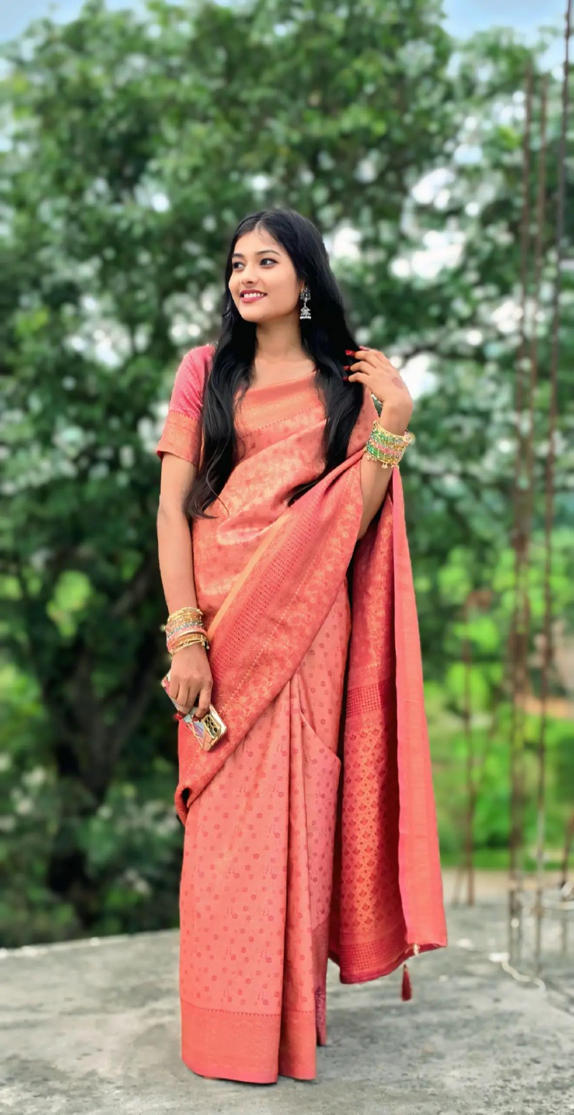 @Radha Yadav9