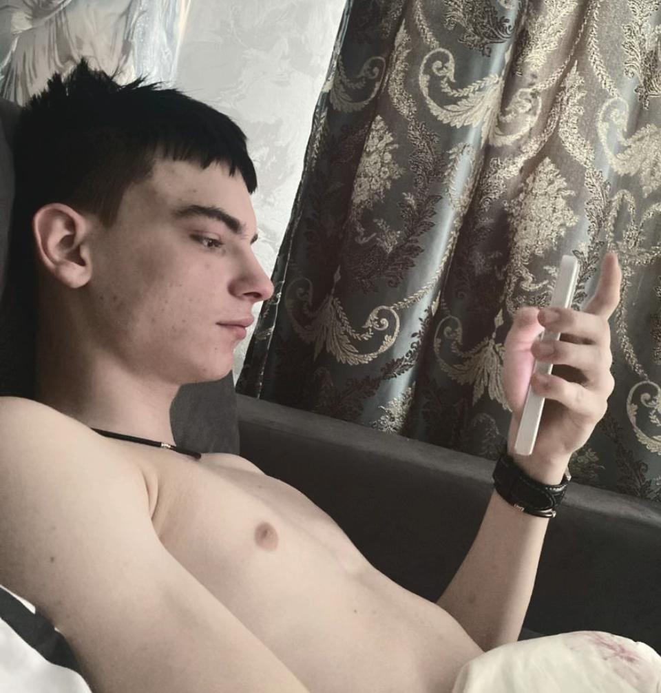 @𝕹𝖆𝖗𝖐𝖔𝖟 🕸️