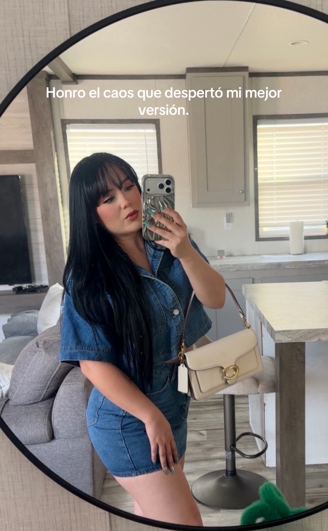 @liliannevarezz