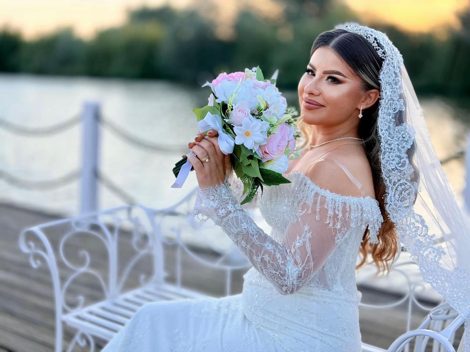 @Ramona Denisa